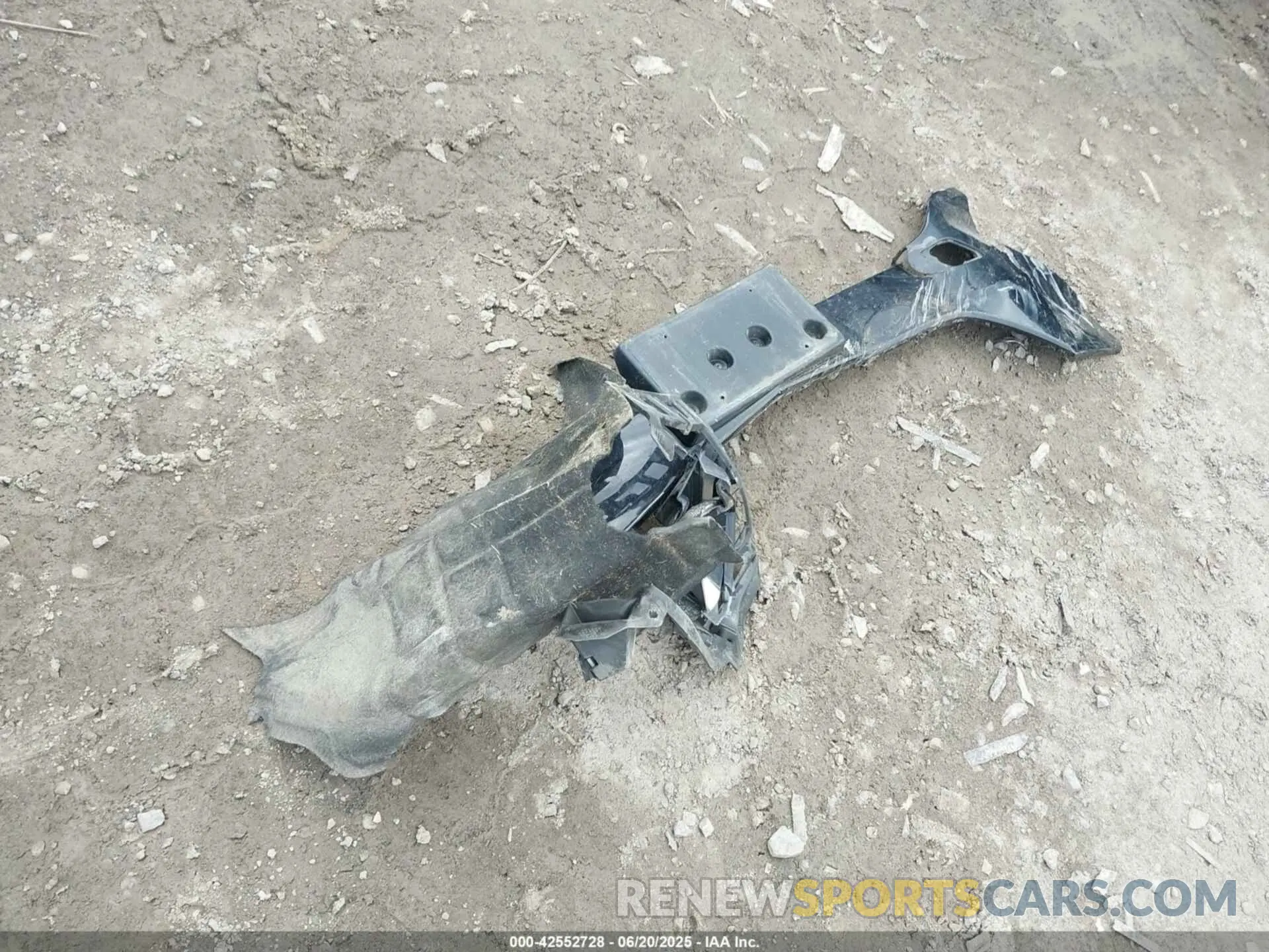 11 Photograph of a damaged car 2GNAXUEV2M6127574 CHEVROLET EQUINOX 2021