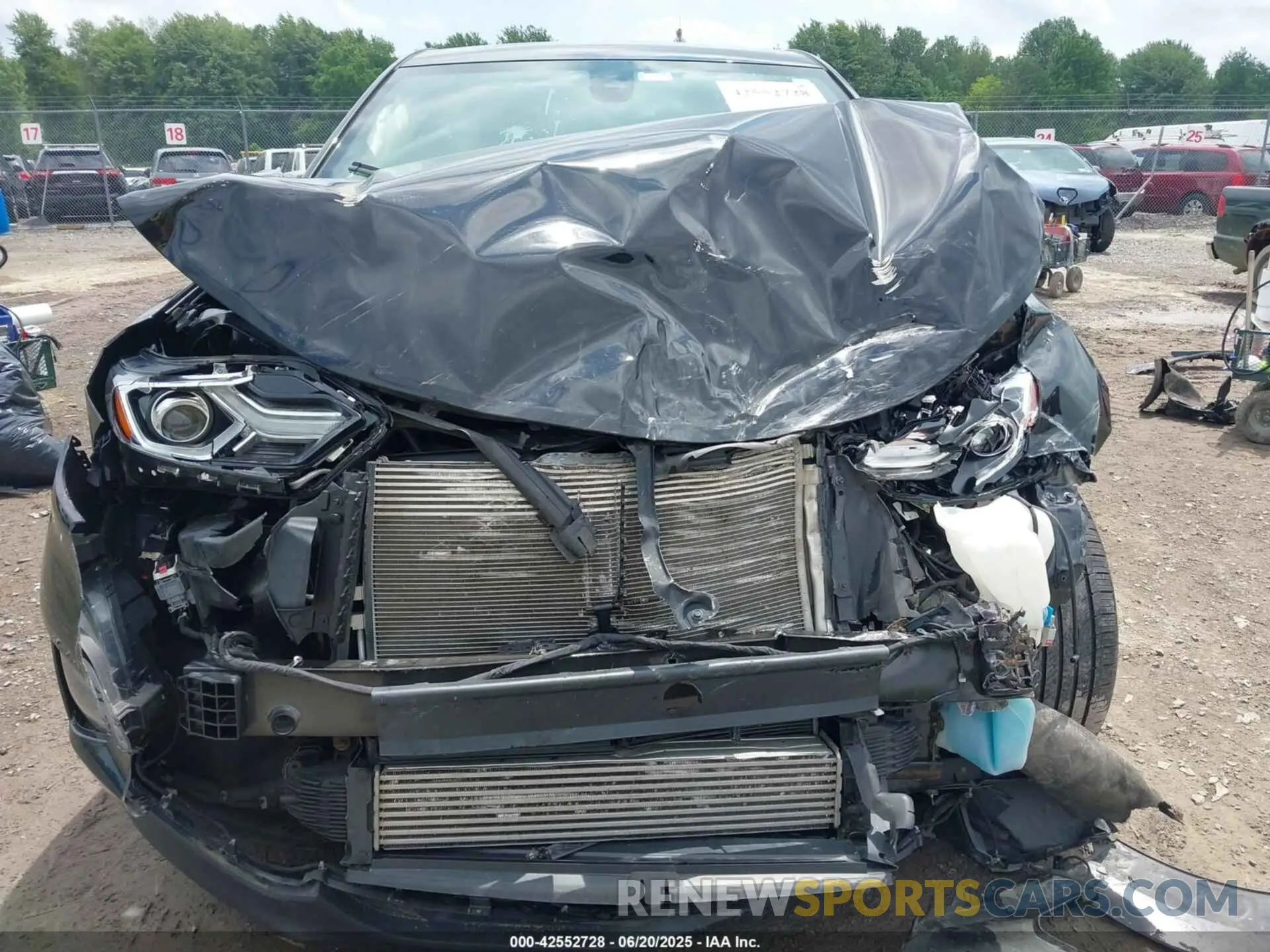 12 Photograph of a damaged car 2GNAXUEV2M6127574 CHEVROLET EQUINOX 2021