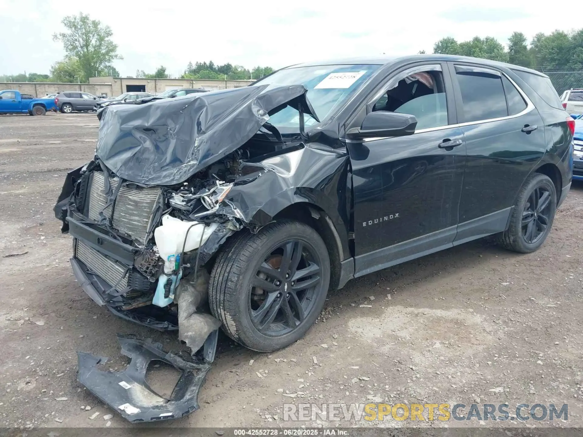 2 Photograph of a damaged car 2GNAXUEV2M6127574 CHEVROLET EQUINOX 2021