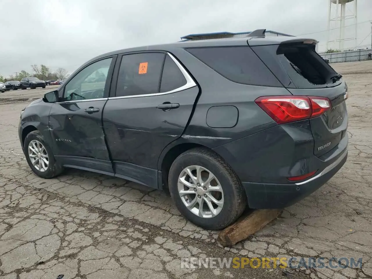 2 Photograph of a damaged car 2GNAXUEV2M6143032 CHEVROLET EQUINOX 2021