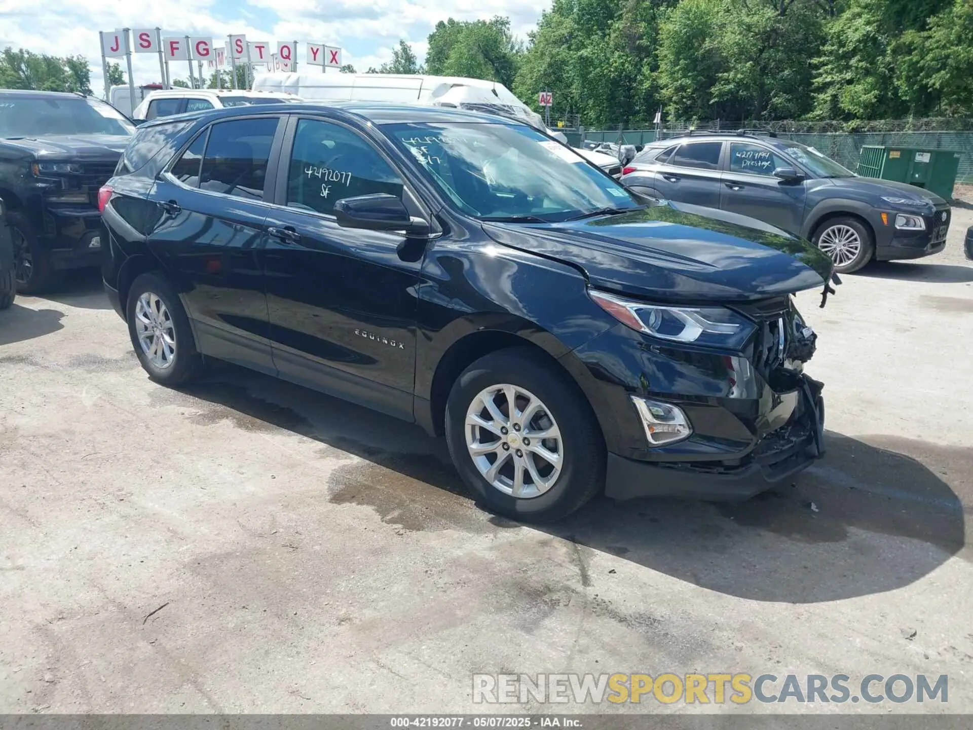 1 Photograph of a damaged car 2GNAXUEV3M6113263 CHEVROLET EQUINOX 2021