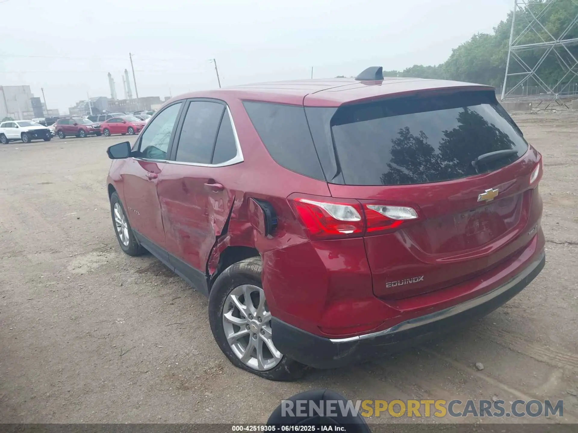 3 Photograph of a damaged car 2GNAXUEV3M6119371 CHEVROLET EQUINOX 2021