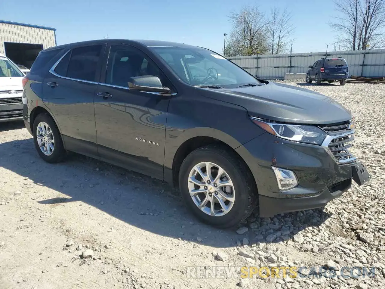 4 Photograph of a damaged car 2GNAXUEV4M6131755 CHEVROLET EQUINOX 2021
