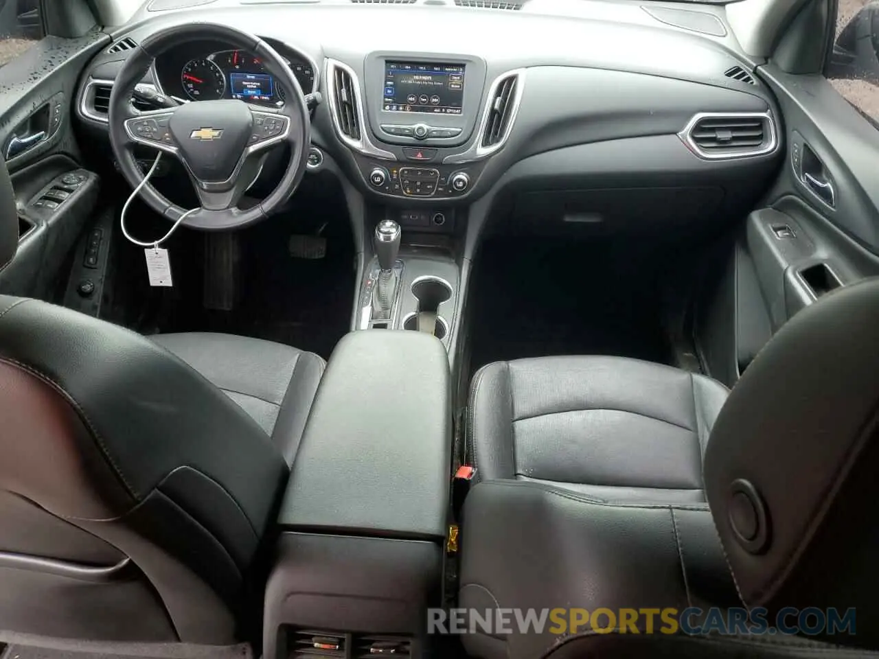 8 Photograph of a damaged car 2GNAXUEV4M6134946 CHEVROLET EQUINOX 2021