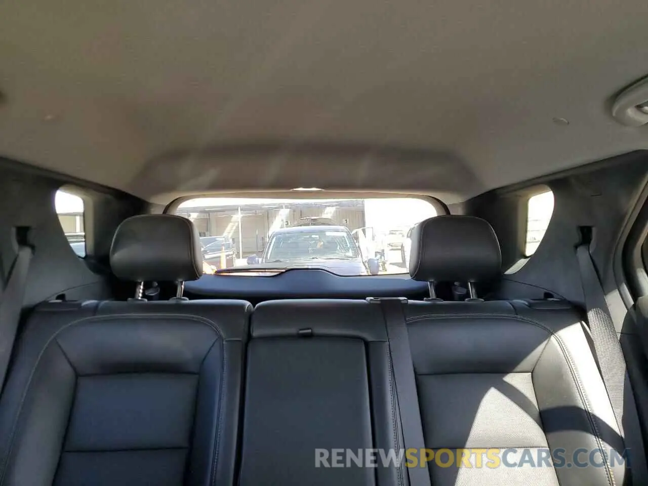 10 Photograph of a damaged car 2GNAXUEV4M6148040 CHEVROLET EQUINOX 2021