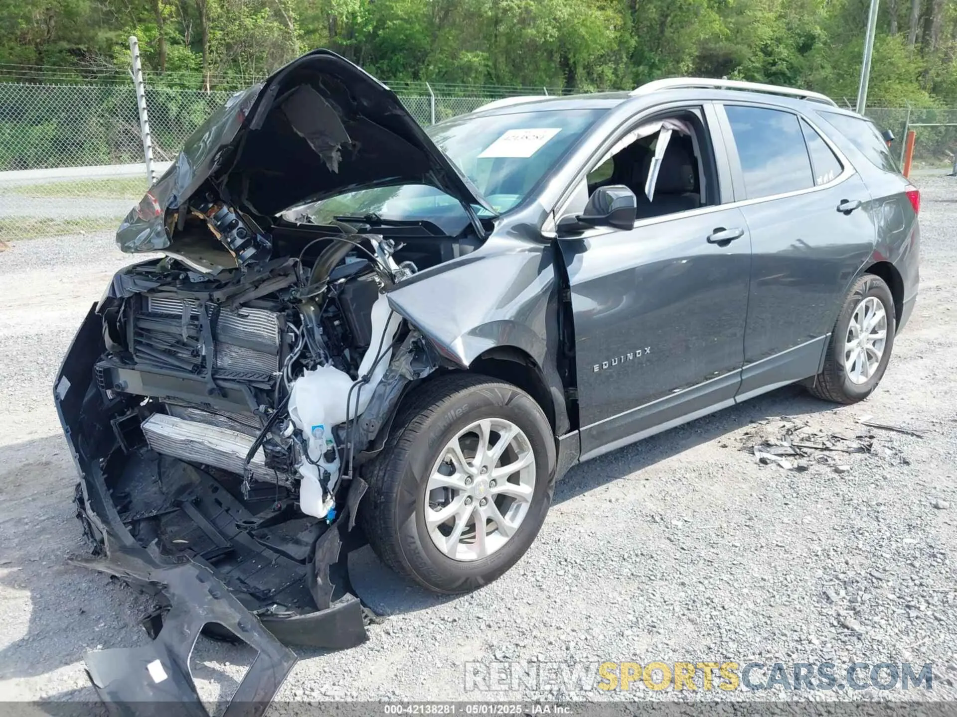2 Photograph of a damaged car 2GNAXUEV4M6154582 CHEVROLET EQUINOX 2021