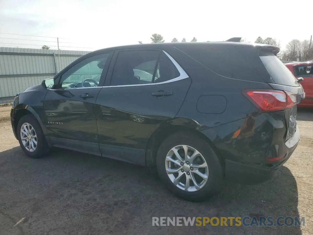 2 Photograph of a damaged car 2GNAXUEV4M6158373 CHEVROLET EQUINOX 2021