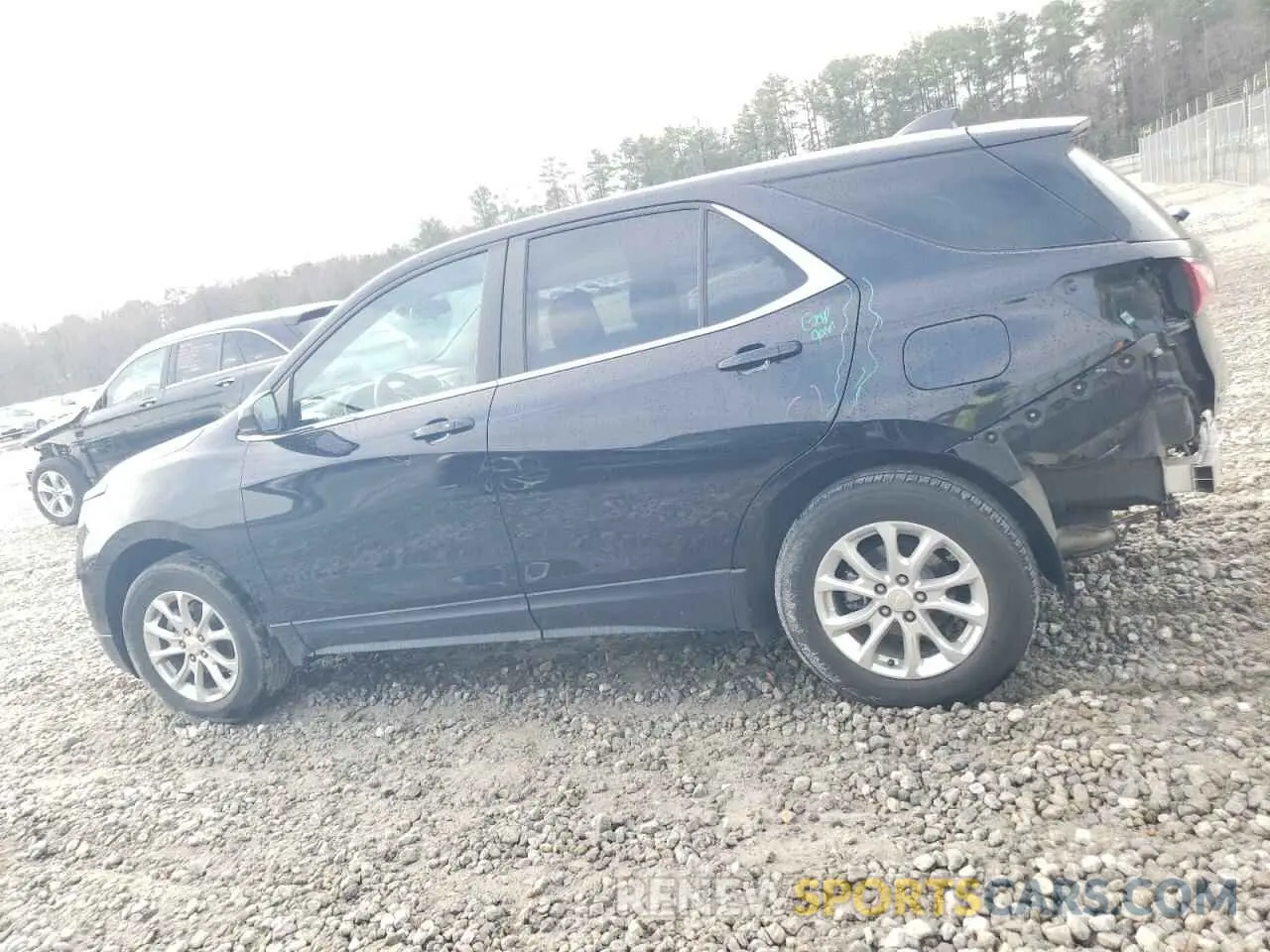 2 Photograph of a damaged car 2GNAXUEV5M6110476 CHEVROLET EQUINOX 2021