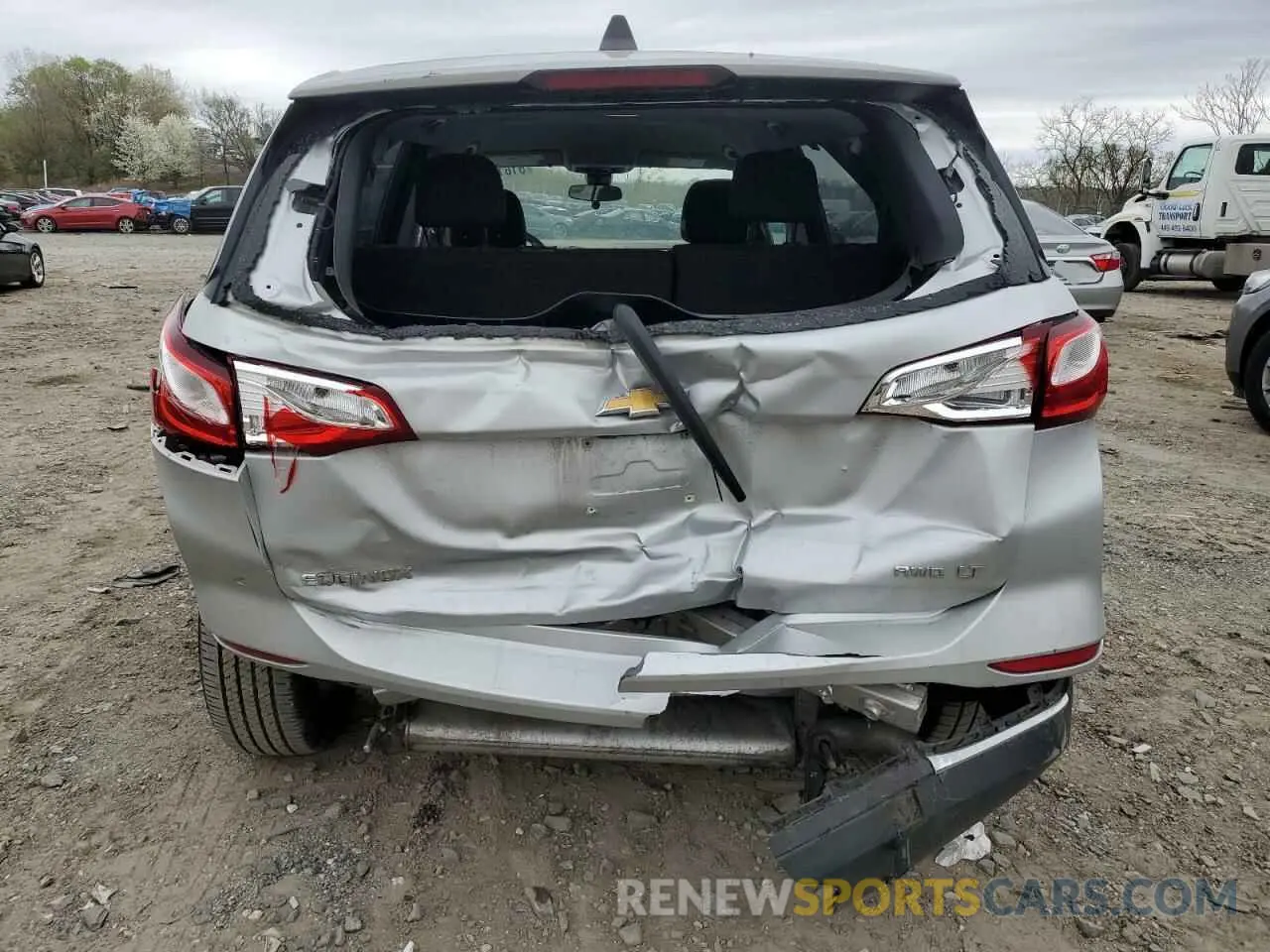 6 Photograph of a damaged car 2GNAXUEV5M6112485 CHEVROLET EQUINOX 2021