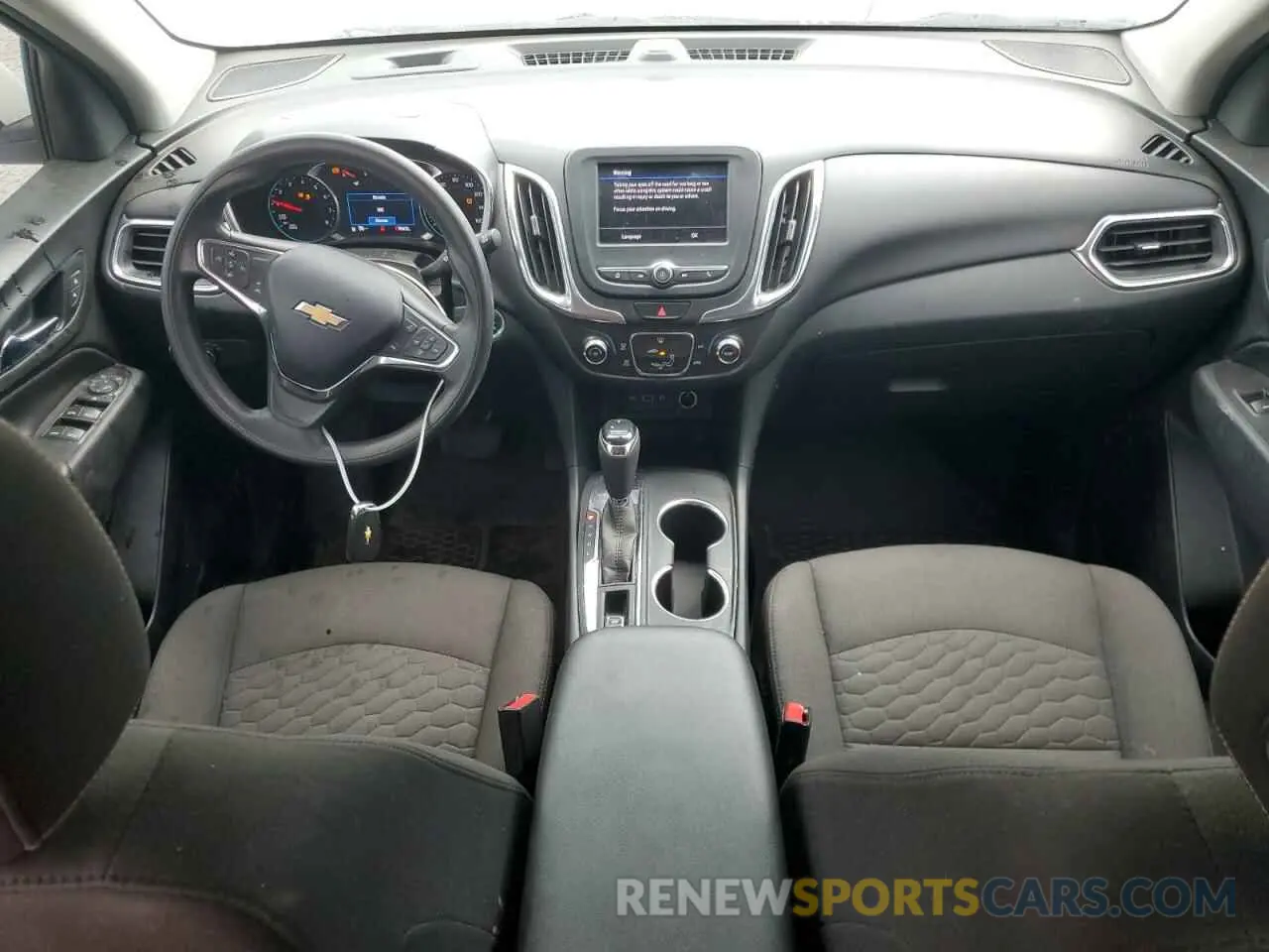 8 Photograph of a damaged car 2GNAXUEV5M6124913 CHEVROLET EQUINOX 2021