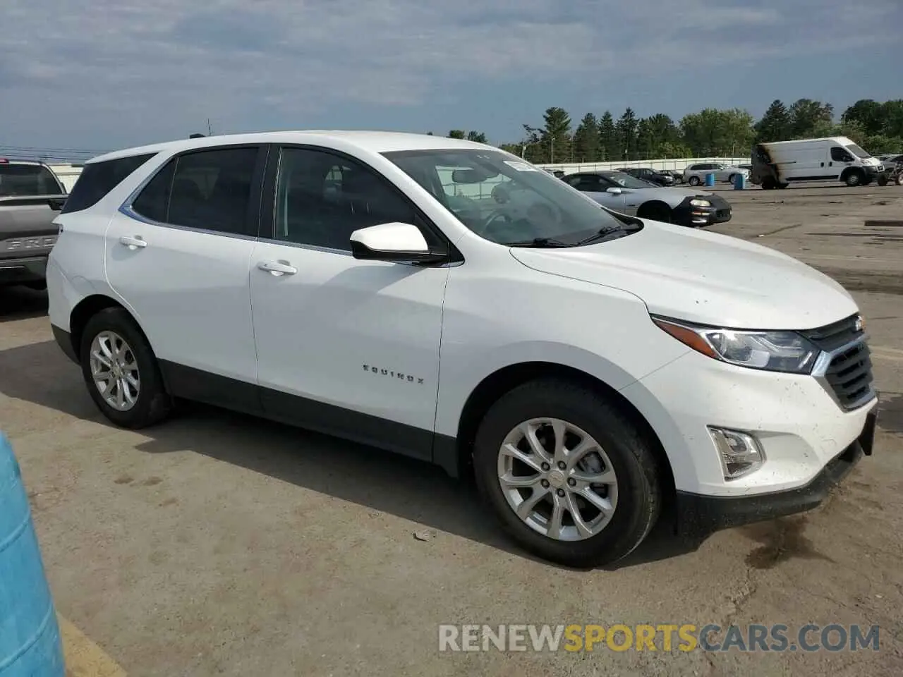 4 Photograph of a damaged car 2GNAXUEV5M6127021 CHEVROLET EQUINOX 2021
