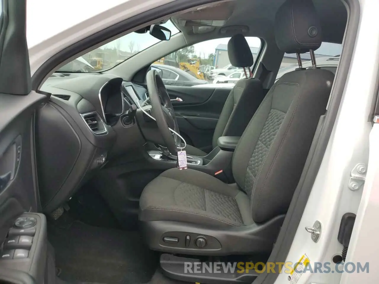 7 Photograph of a damaged car 2GNAXUEV5M6127021 CHEVROLET EQUINOX 2021