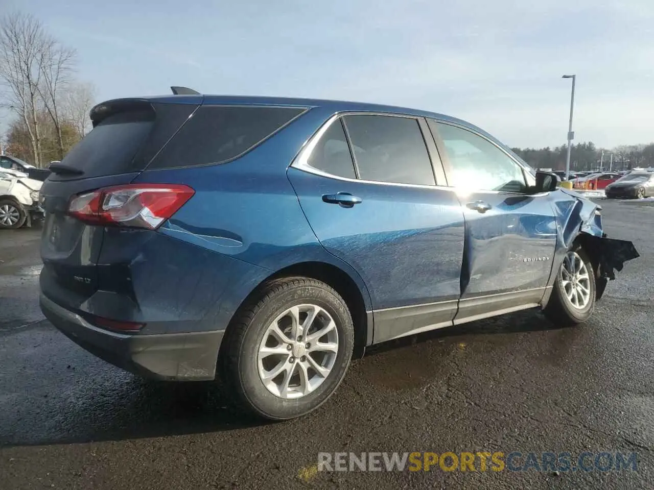 3 Photograph of a damaged car 2GNAXUEV6M6107974 CHEVROLET EQUINOX 2021