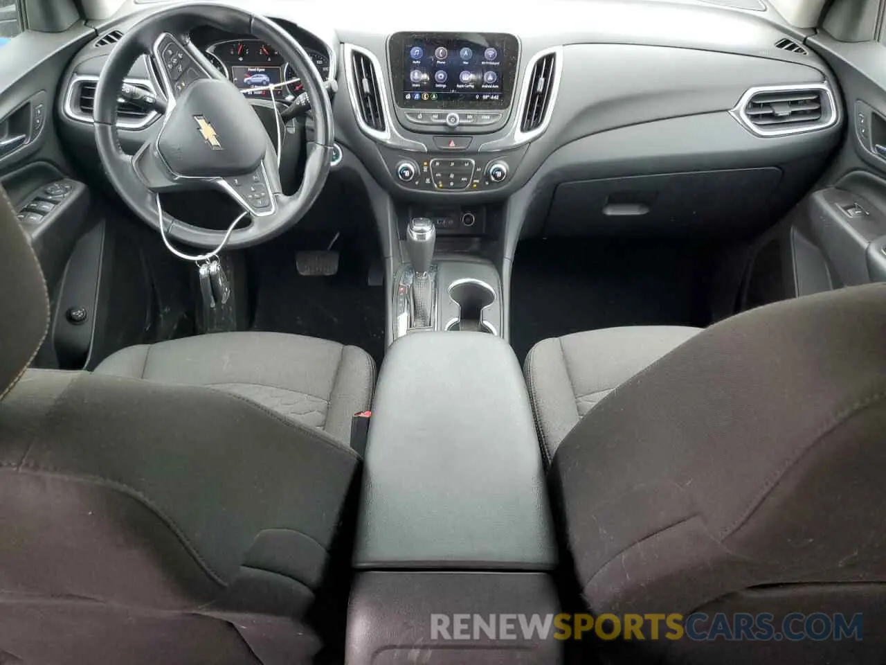 8 Photograph of a damaged car 2GNAXUEV8M6143410 CHEVROLET EQUINOX 2021