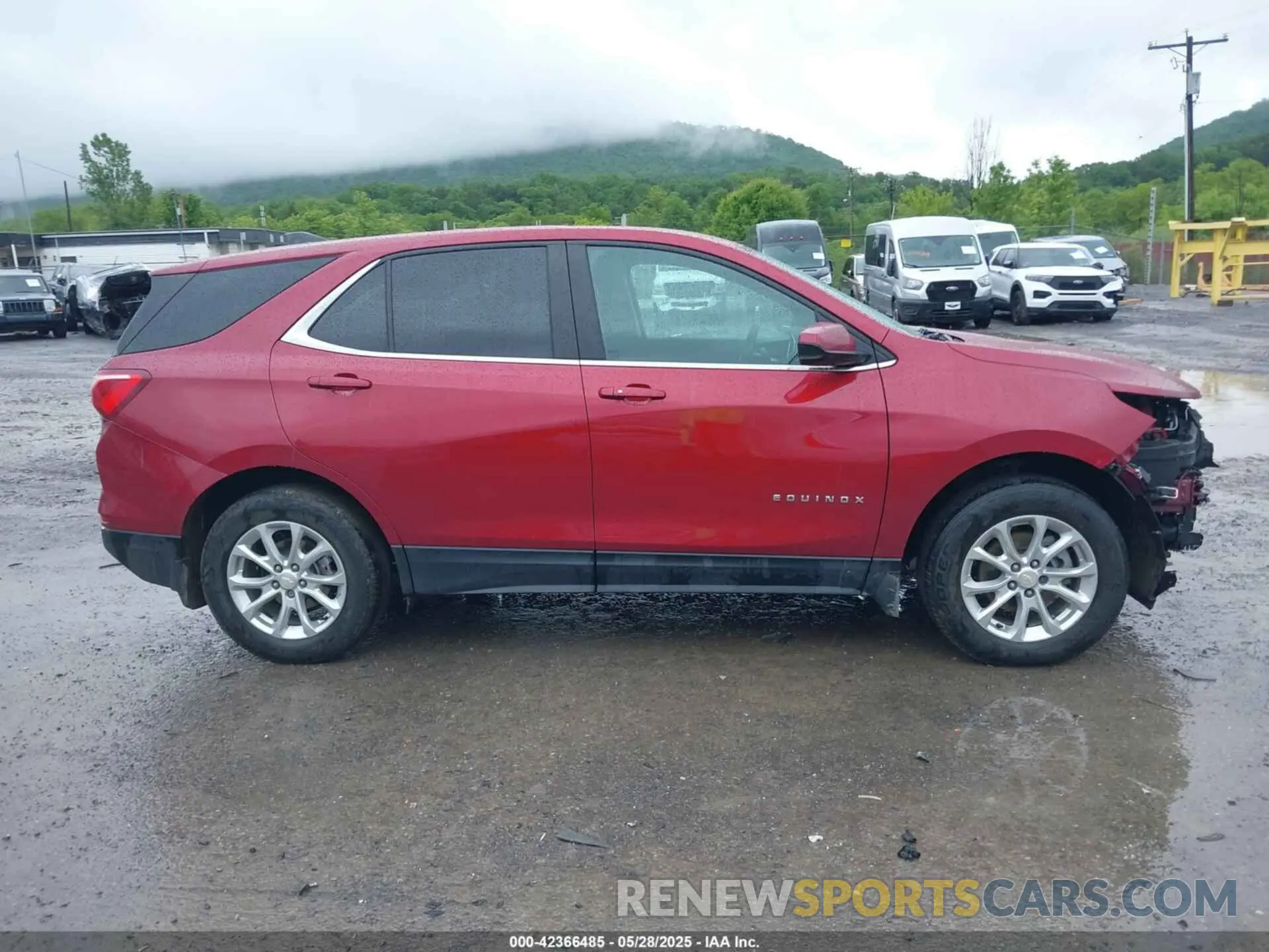 14 Photograph of a damaged car 2GNAXUEV8M6165746 CHEVROLET EQUINOX 2021