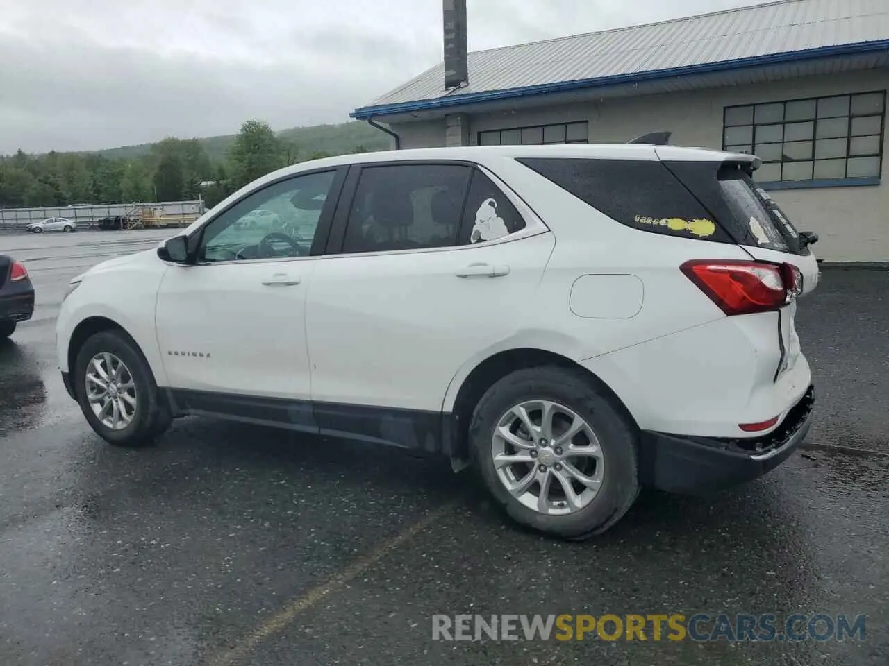 2 Photograph of a damaged car 2GNAXUEV9M6102221 CHEVROLET EQUINOX 2021