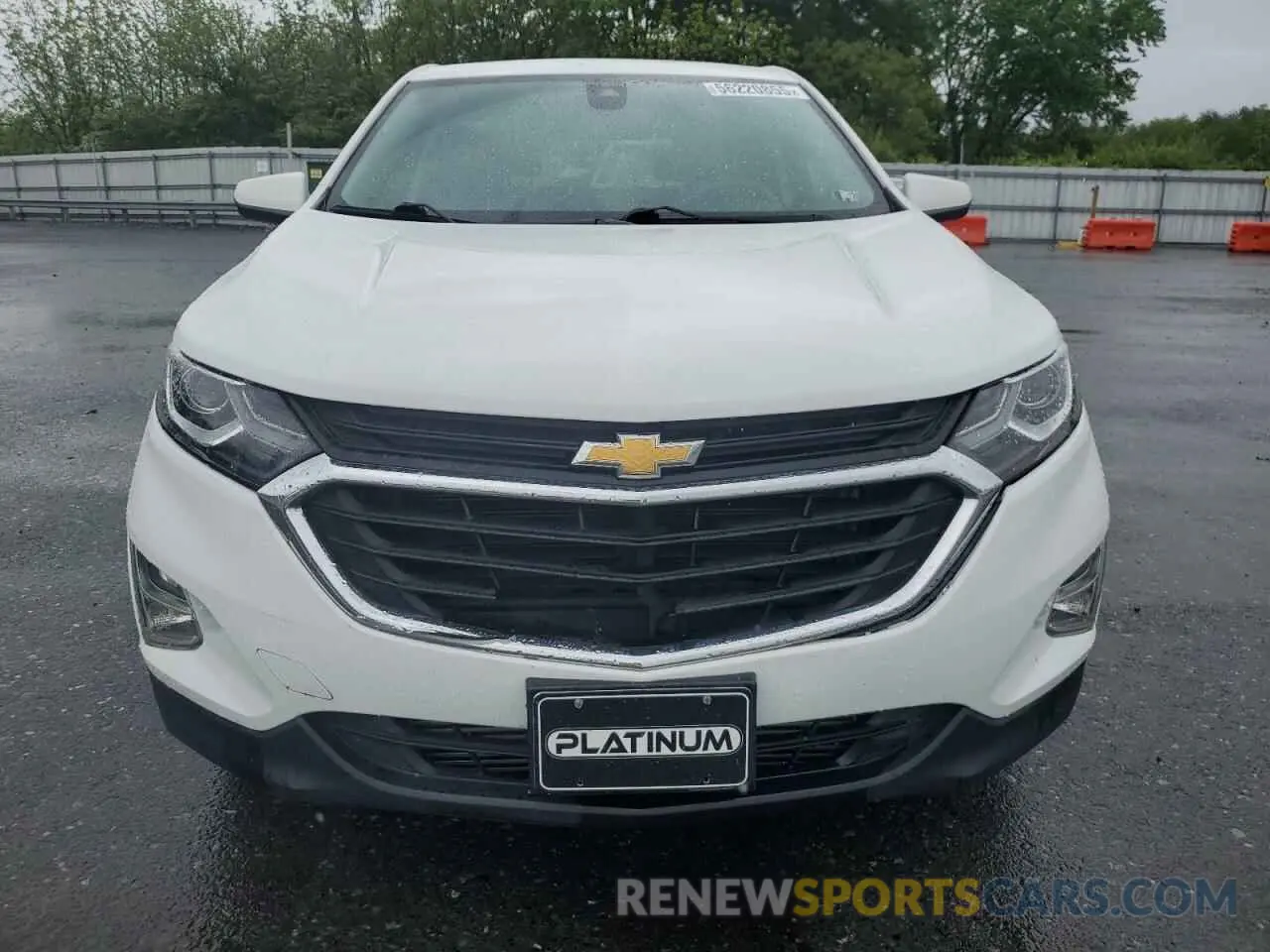 5 Photograph of a damaged car 2GNAXUEV9M6102221 CHEVROLET EQUINOX 2021