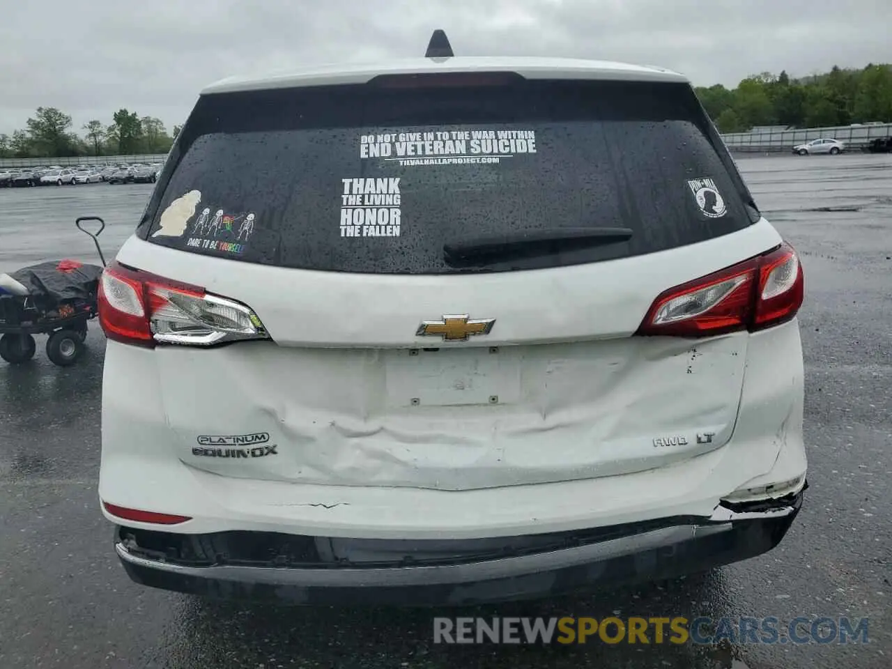 6 Photograph of a damaged car 2GNAXUEV9M6102221 CHEVROLET EQUINOX 2021