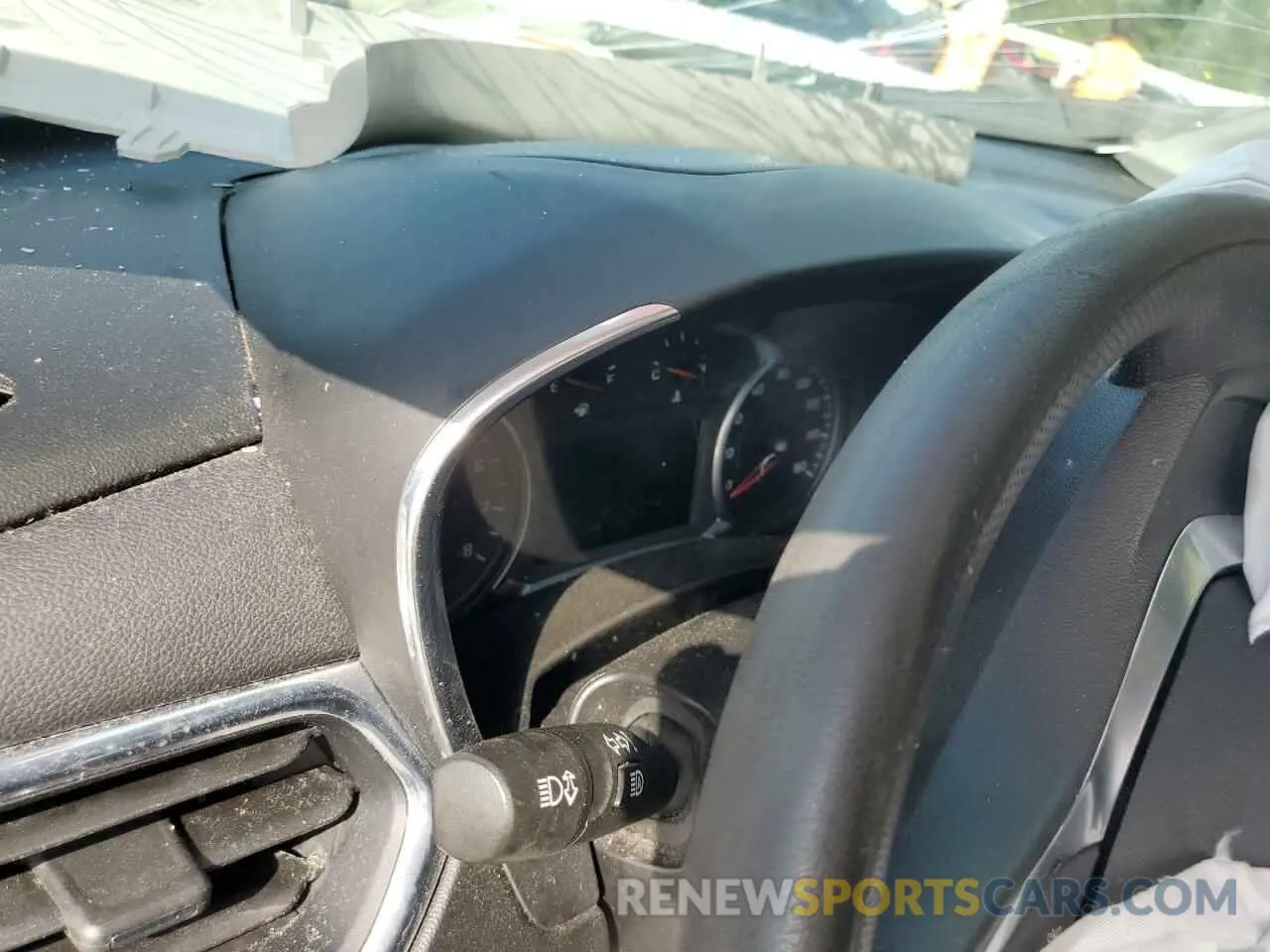 9 Photograph of a damaged car 2GNAXUEV9M6109198 CHEVROLET EQUINOX 2021