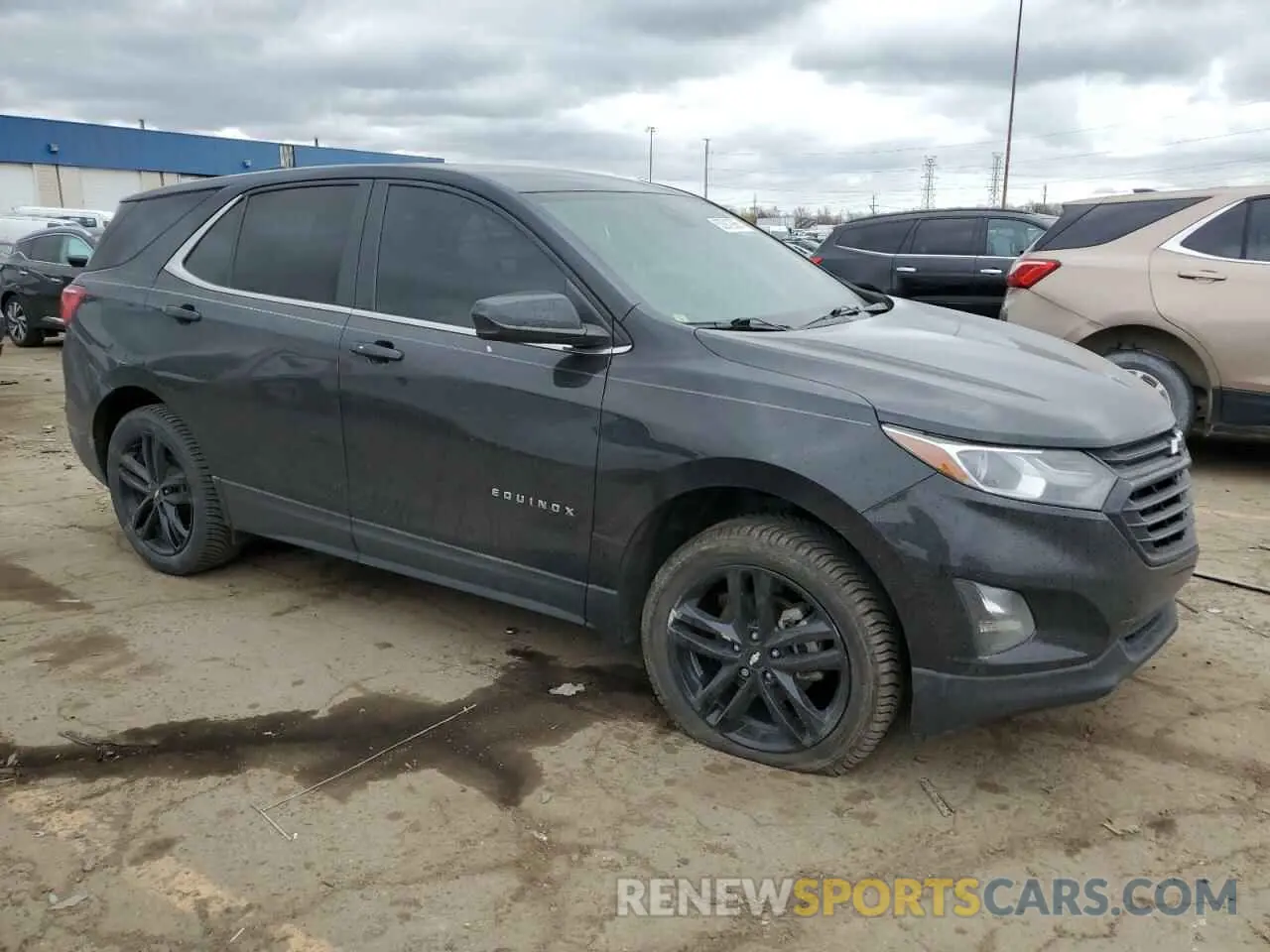 4 Photograph of a damaged car 2GNAXUEV9M6124171 CHEVROLET EQUINOX 2021