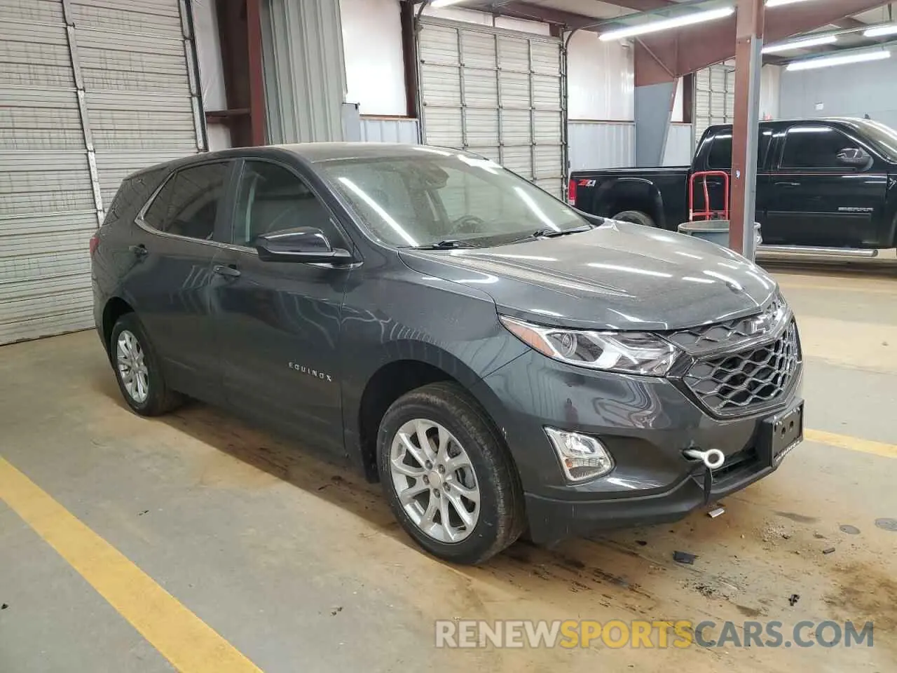 4 Photograph of a damaged car 2GNAXUEV9M6134277 CHEVROLET EQUINOX 2021