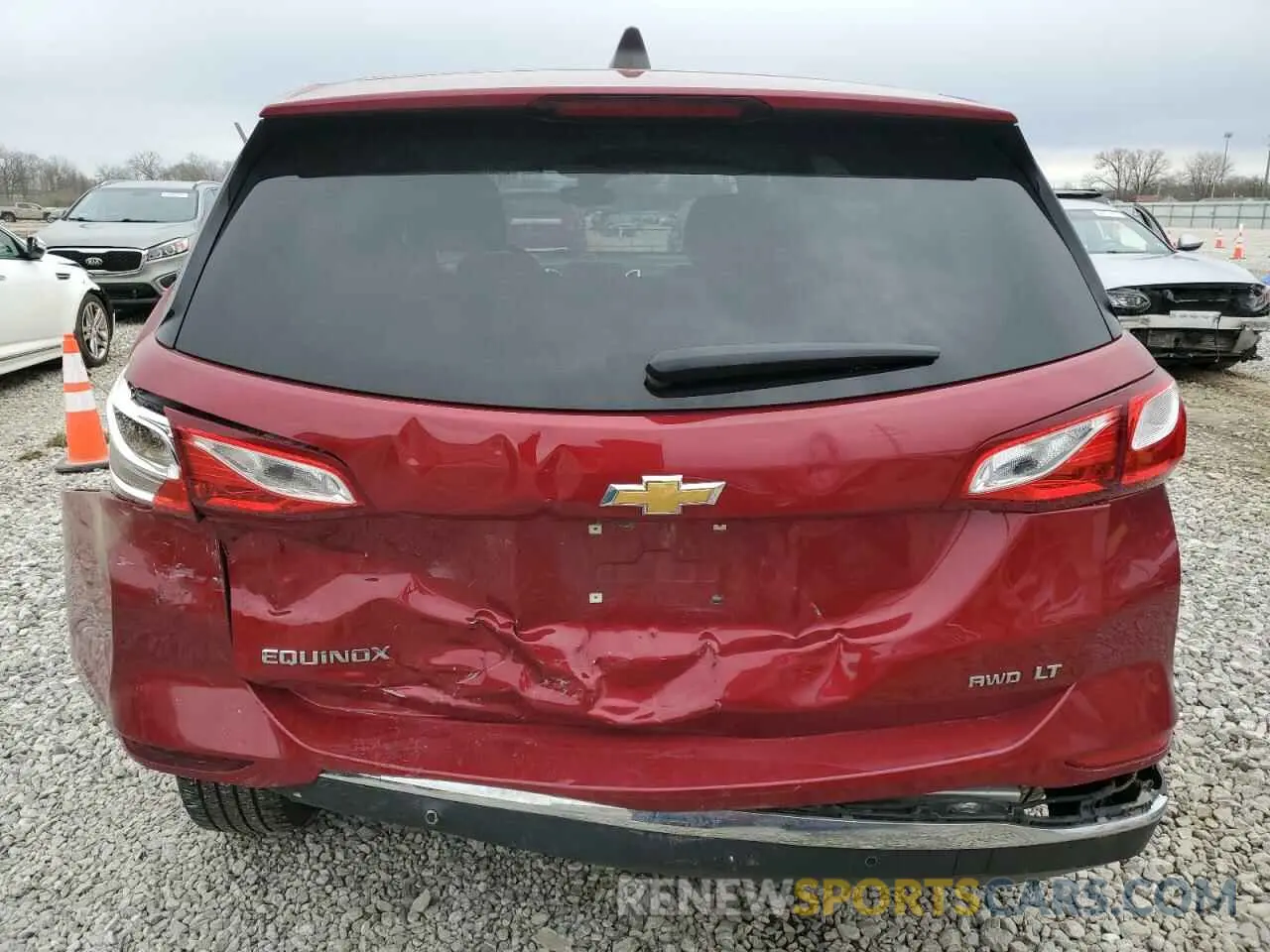 6 Photograph of a damaged car 2GNAXUEV9M6154450 CHEVROLET EQUINOX 2021