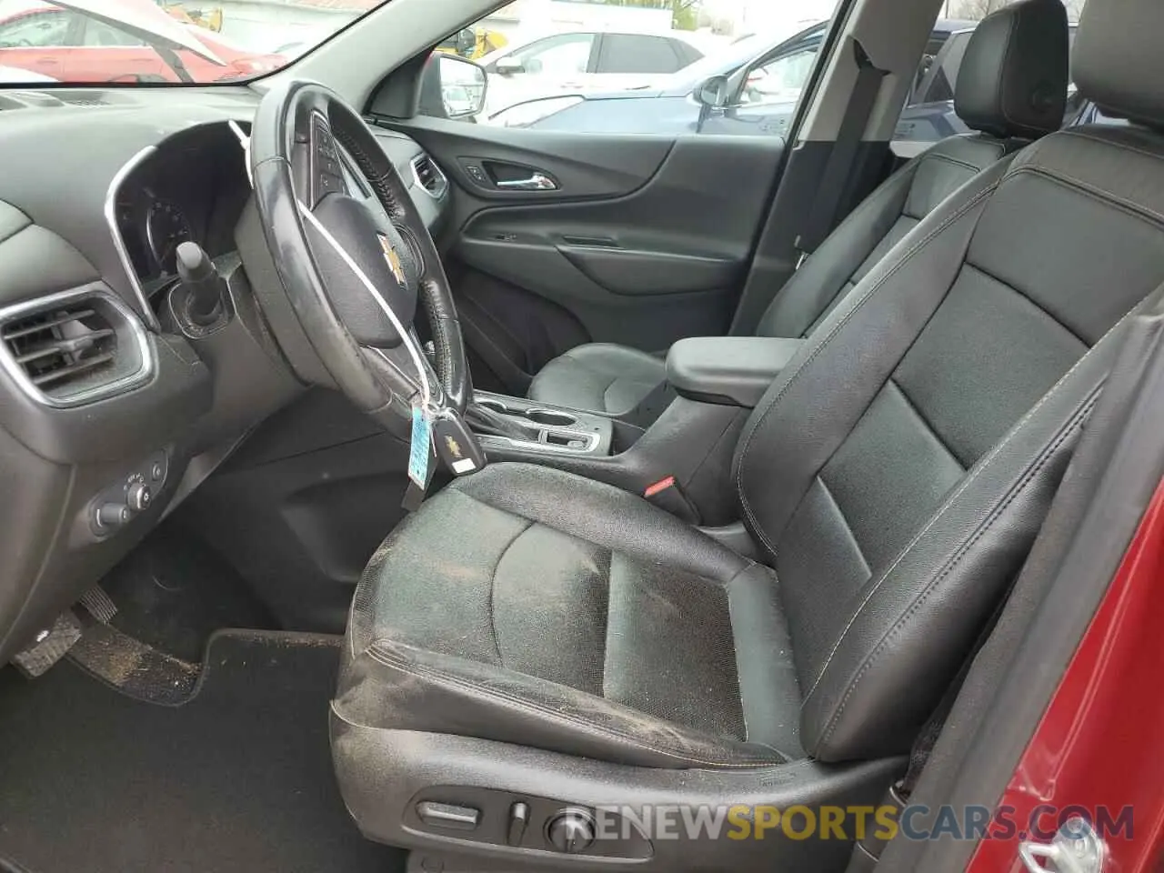 7 Photograph of a damaged car 2GNAXUEV9M6154450 CHEVROLET EQUINOX 2021
