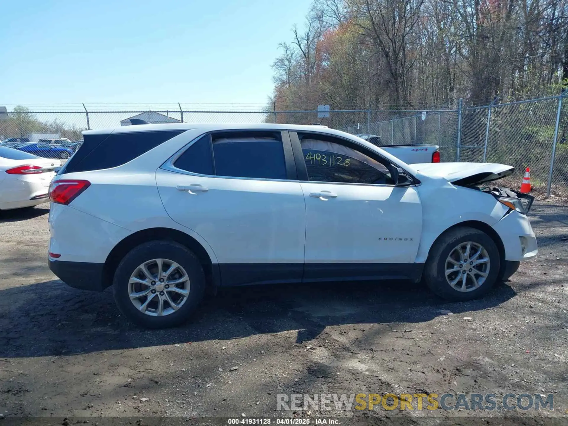 13 Photograph of a damaged car 2GNAXUEVXM6103006 CHEVROLET EQUINOX 2021