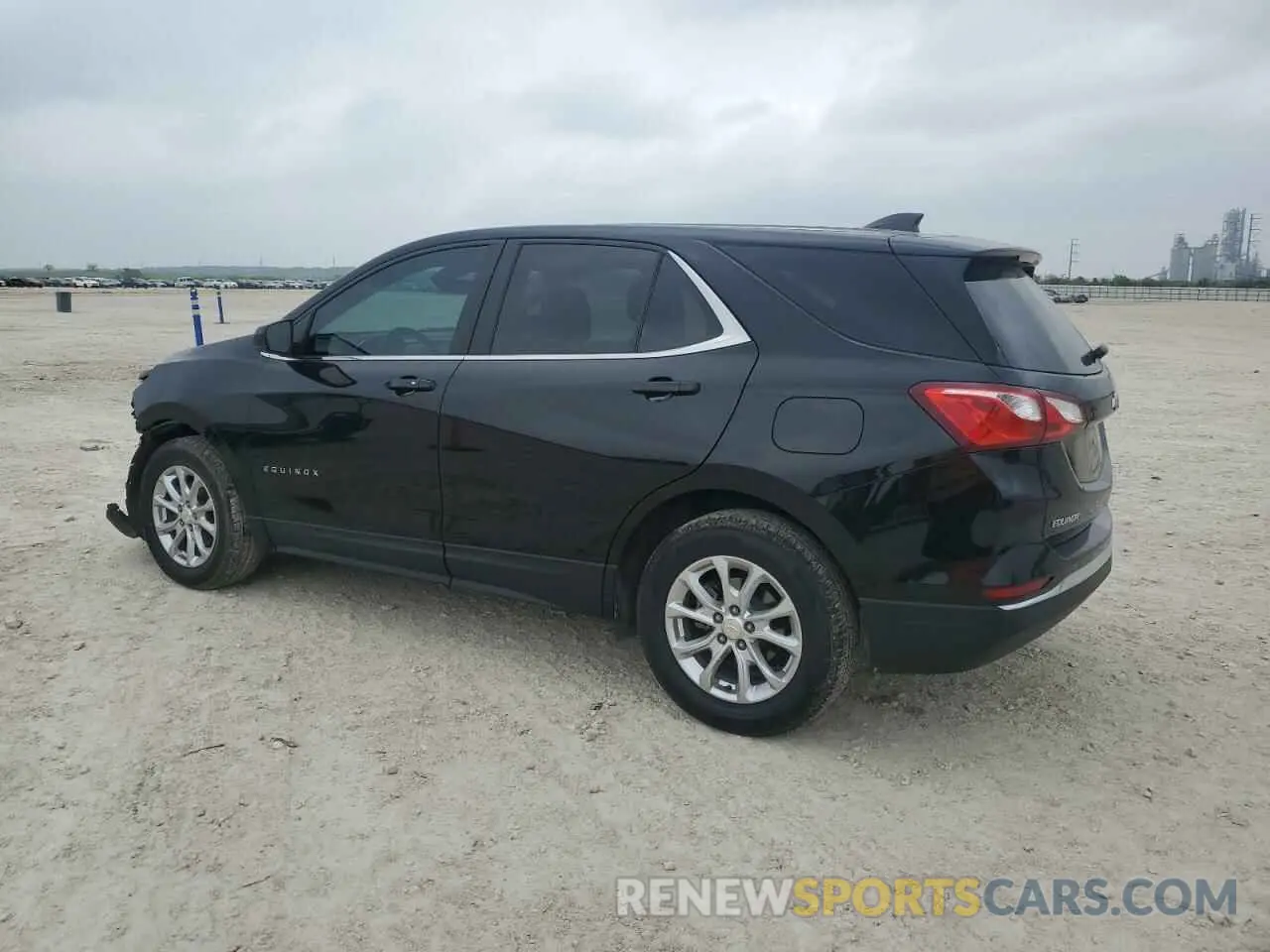 2 Photograph of a damaged car 2GNAXUEVXM6103636 CHEVROLET EQUINOX 2021