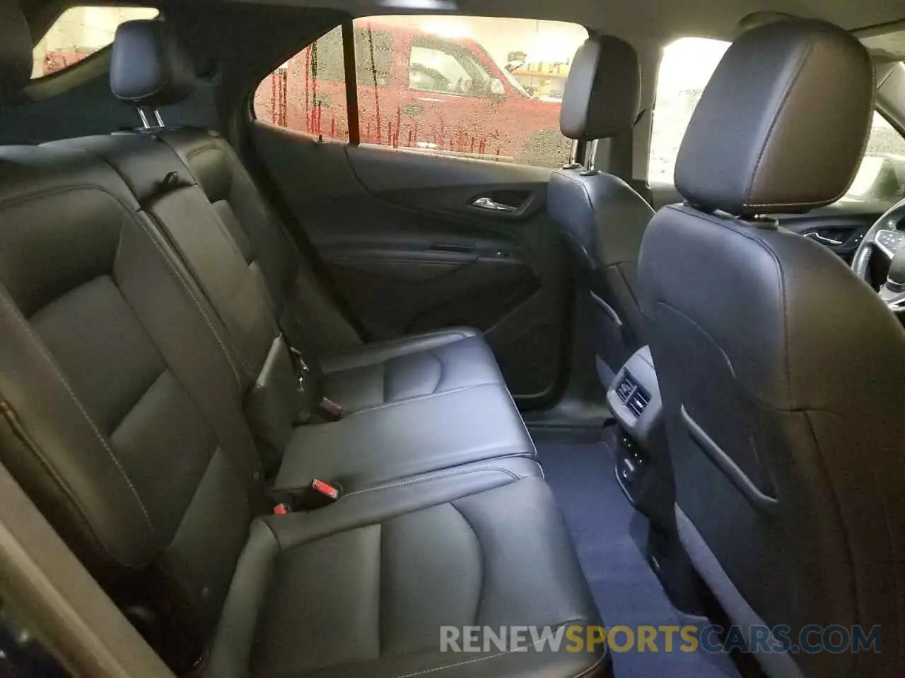 11 Photograph of a damaged car 2GNAXXEV0M6105445 CHEVROLET EQUINOX 2021