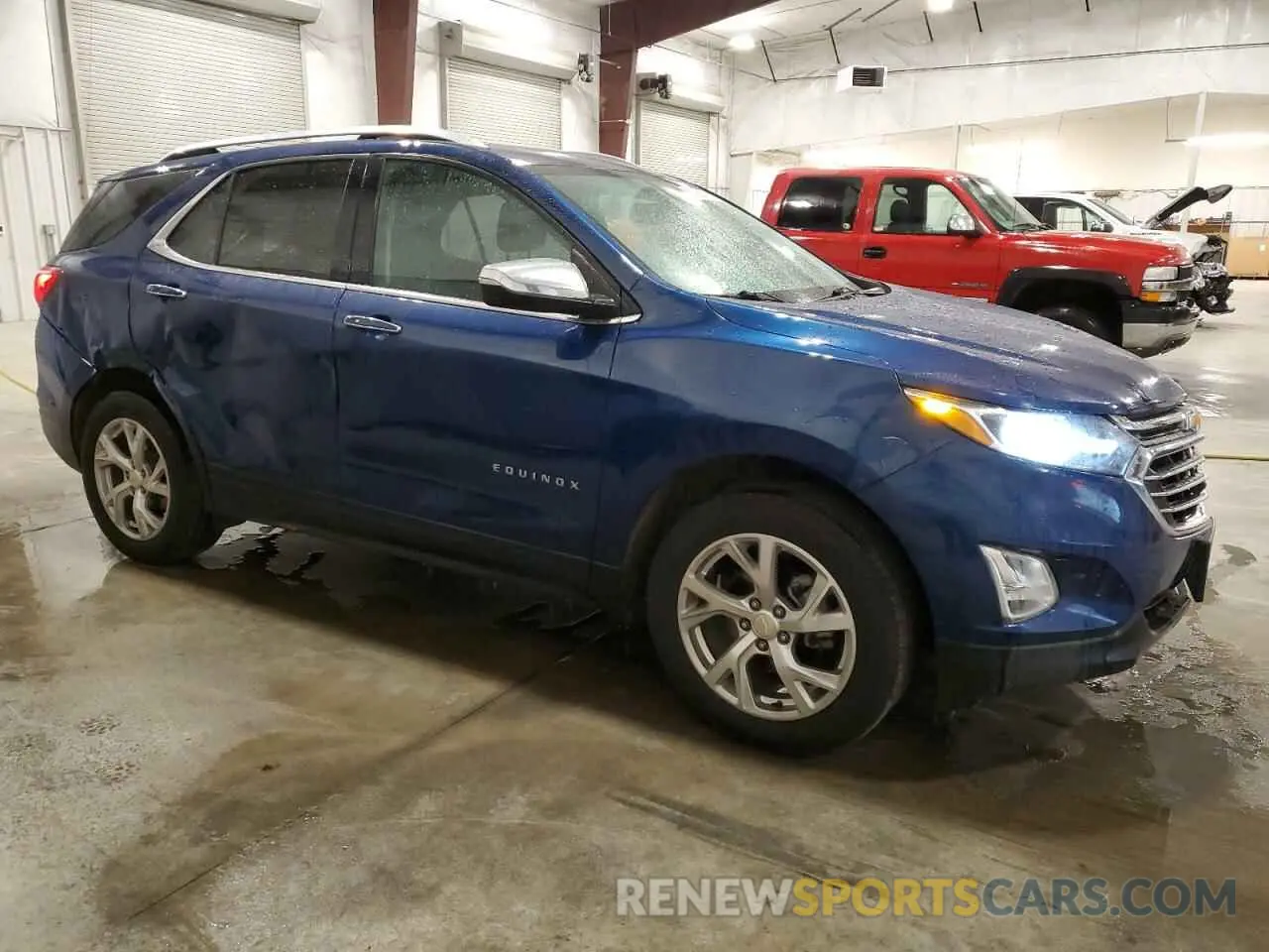 4 Photograph of a damaged car 2GNAXXEV0M6105445 CHEVROLET EQUINOX 2021