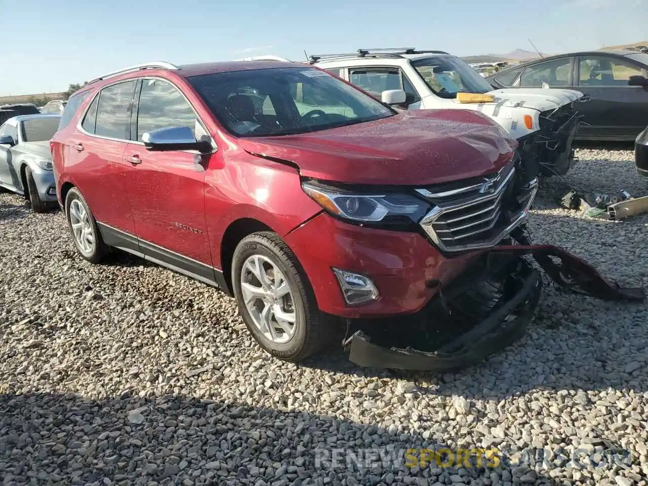 4 Photograph of a damaged car 2GNAXXEV1M6107253 CHEVROLET EQUINOX 2021