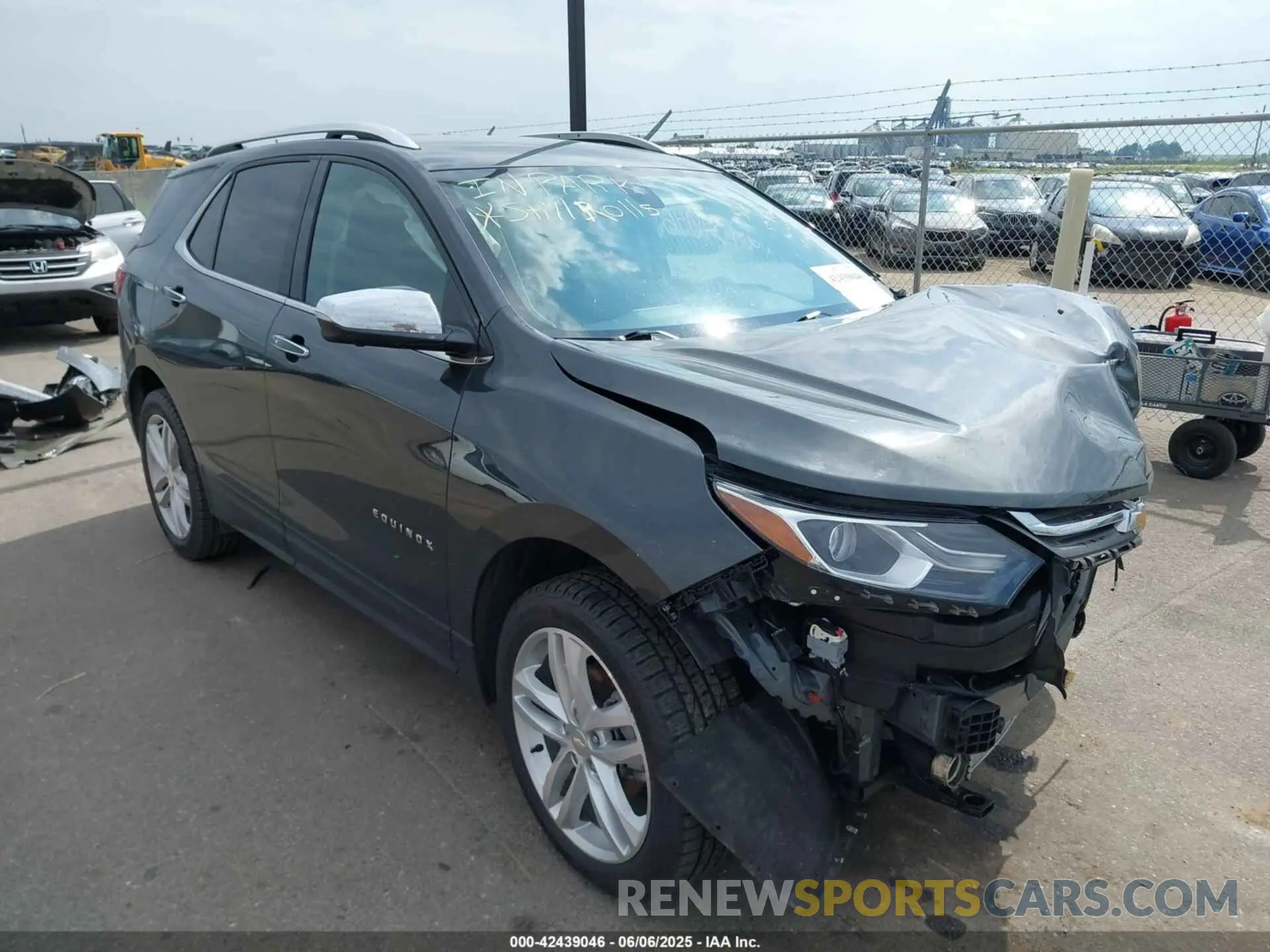 1 Photograph of a damaged car 2GNAXXEV2M6111697 CHEVROLET EQUINOX 2021