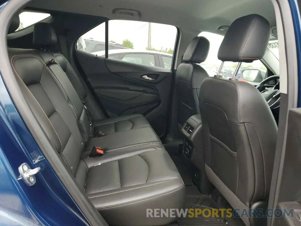 11 Photograph of a damaged car 2GNAXXEV3M6109781 CHEVROLET EQUINOX 2021