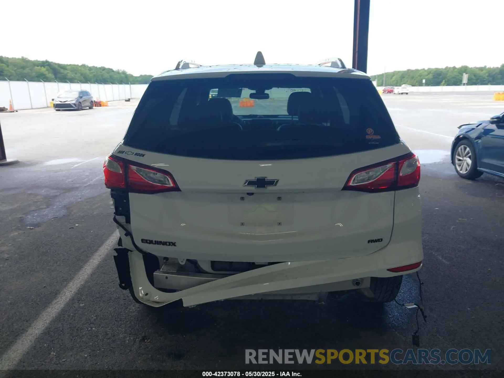 16 Photograph of a damaged car 2GNAXXEV3M6126869 CHEVROLET EQUINOX 2021