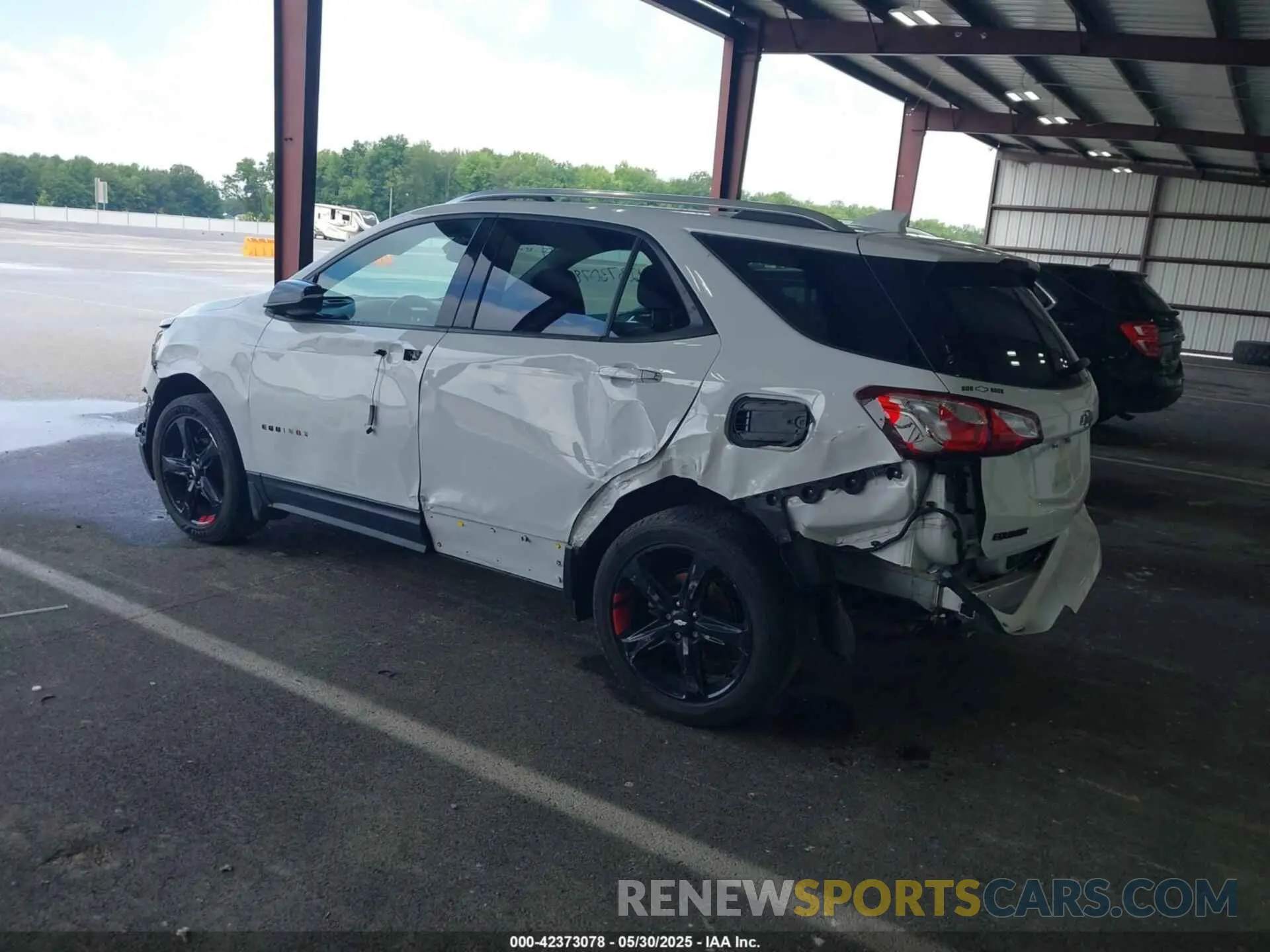 3 Photograph of a damaged car 2GNAXXEV3M6126869 CHEVROLET EQUINOX 2021