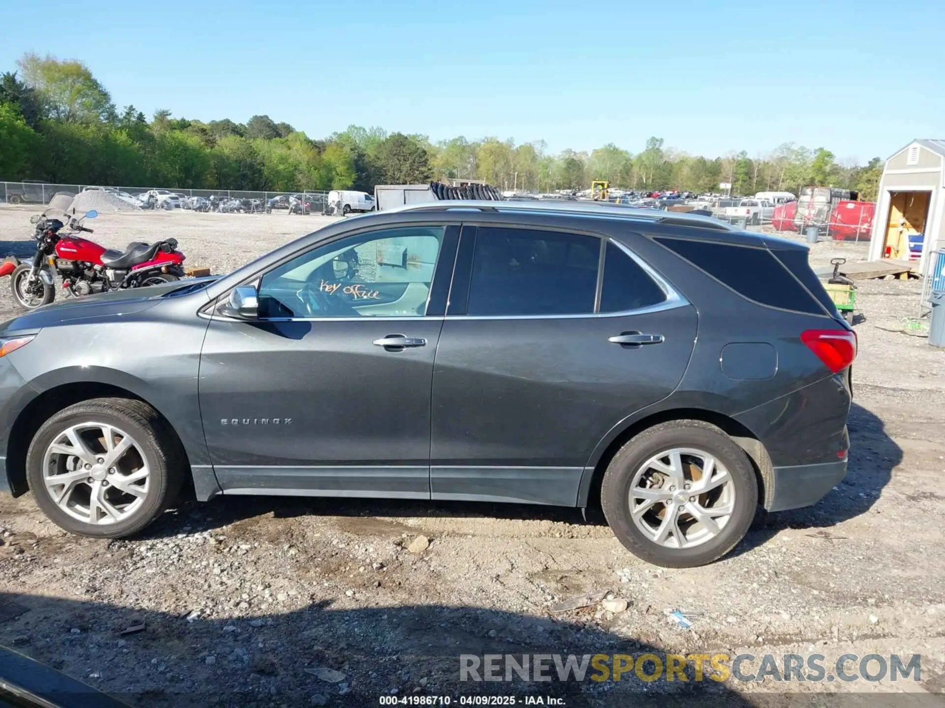 14 Photograph of a damaged car 2GNAXXEV3M6134776 CHEVROLET EQUINOX 2021