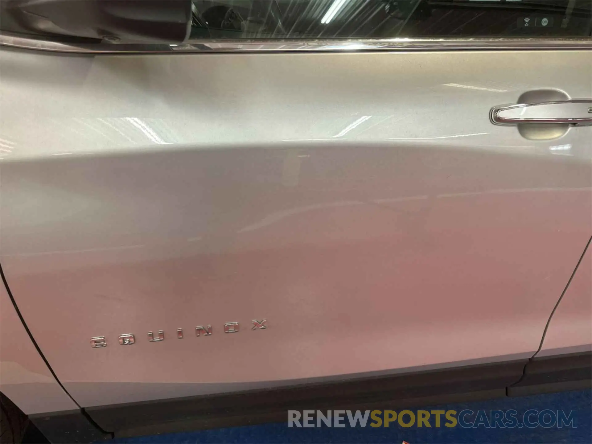 25 Photograph of a damaged car 2GNAXXEV7M6106060 CHEVROLET EQUINOX 2021