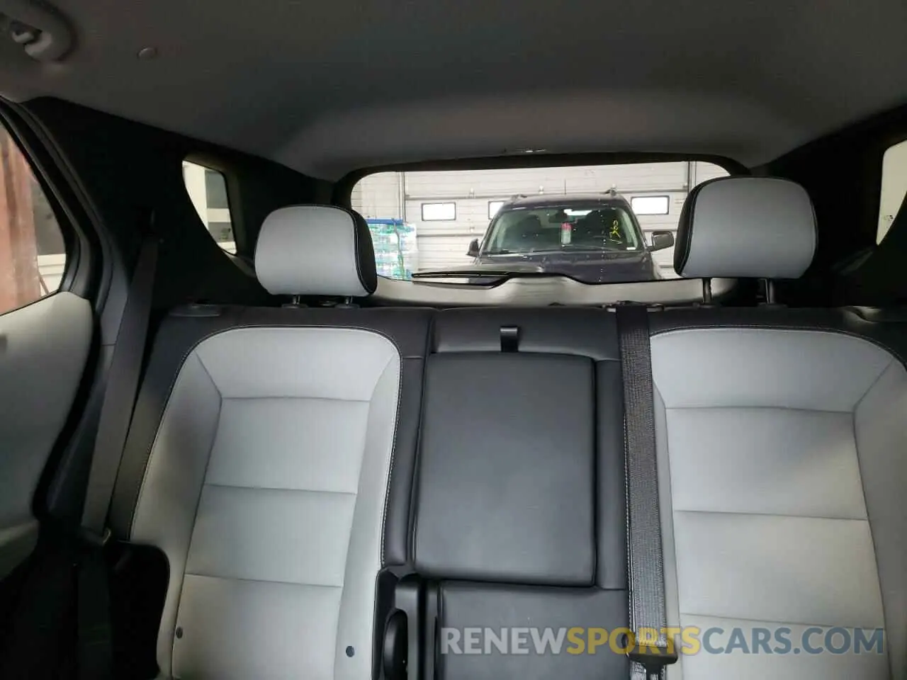 10 Photograph of a damaged car 2GNAXXEVXM6151610 CHEVROLET EQUINOX 2021