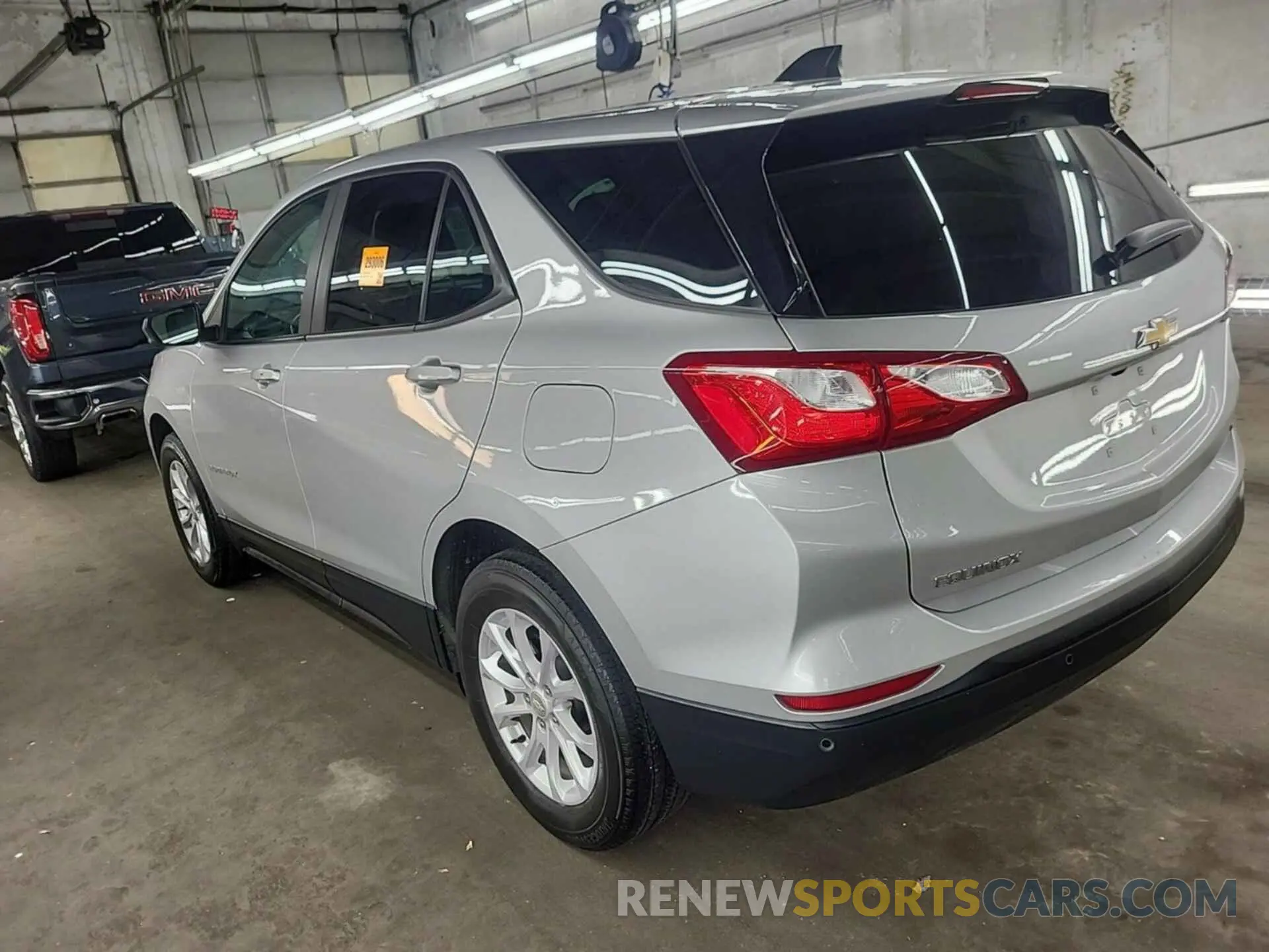 10 Photograph of a damaged car 3GNAX5EV3MS173504 CHEVROLET EQUINOX 2021