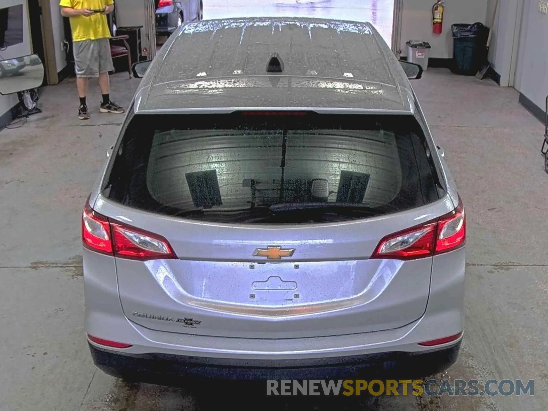 18 Photograph of a damaged car 3GNAXFEV5MS136962 CHEVROLET EQUINOX 2021