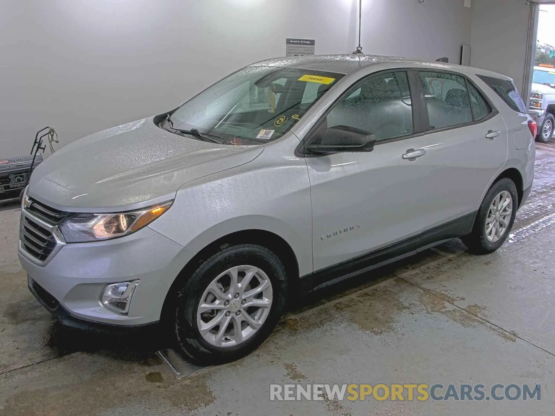 3 Photograph of a damaged car 3GNAXFEV5MS136962 CHEVROLET EQUINOX 2021