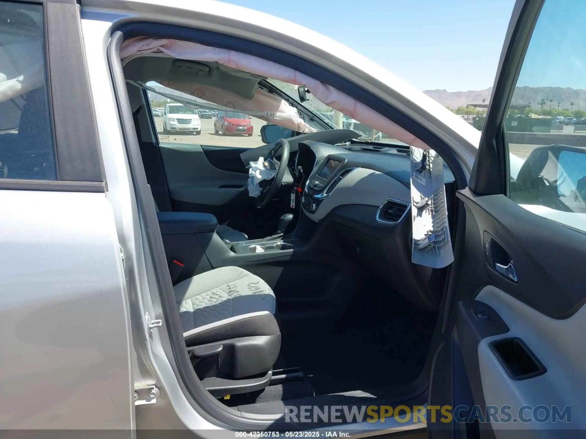 5 Photograph of a damaged car 3GNAXFEV7MS127275 CHEVROLET EQUINOX 2021