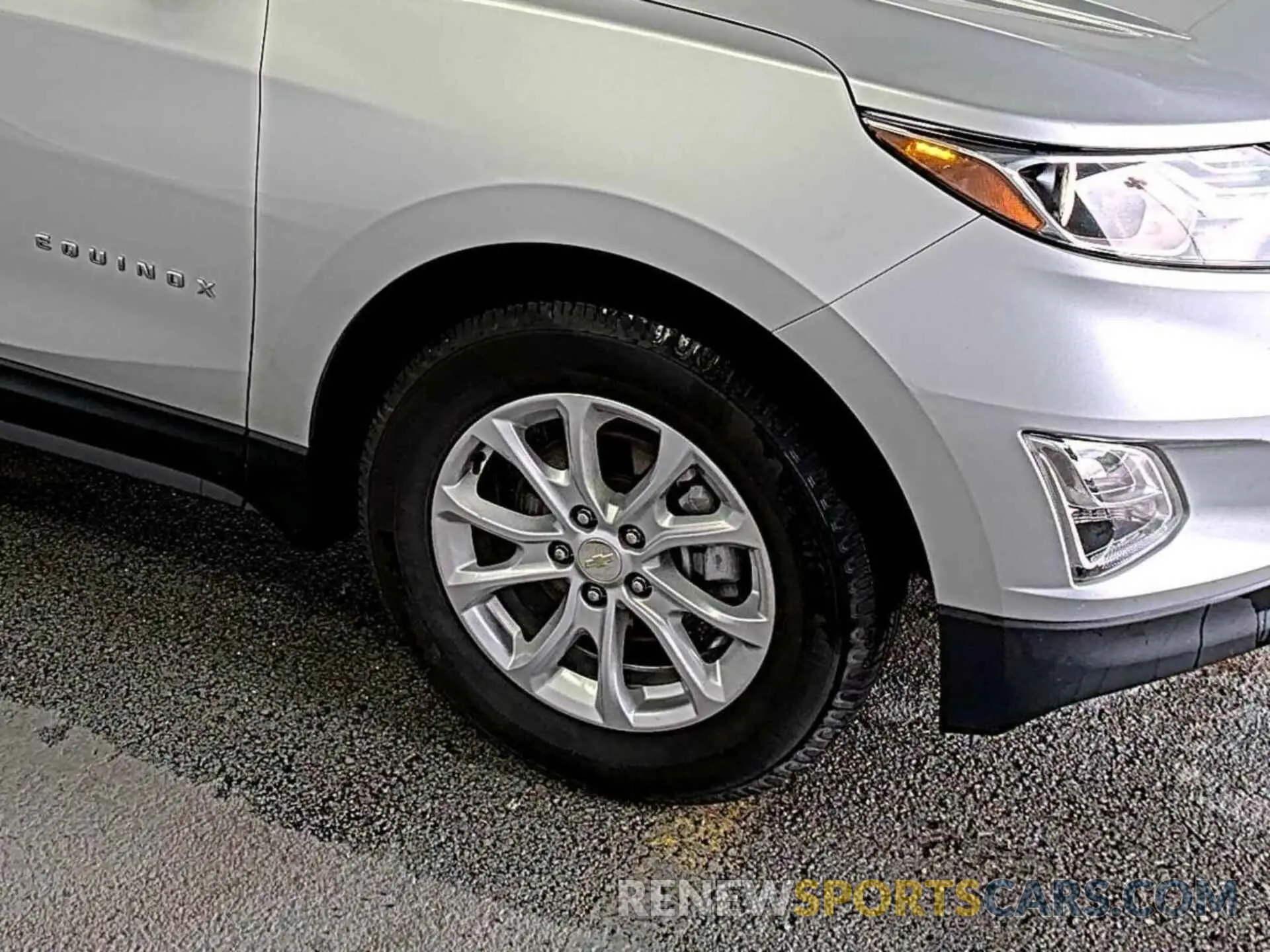 34 Photograph of a damaged car 3GNAXFEV7MS137918 CHEVROLET EQUINOX 2021