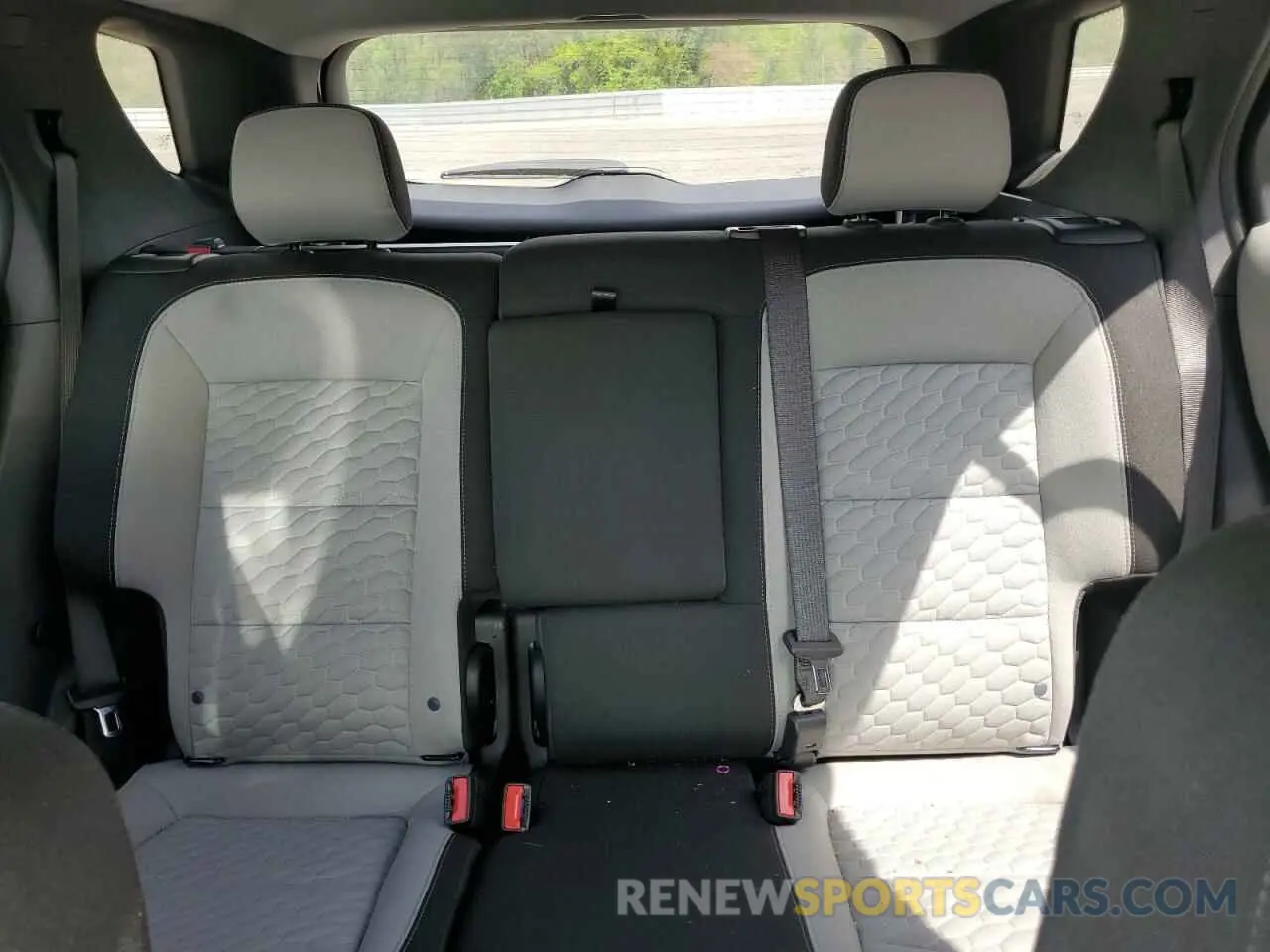 10 Photograph of a damaged car 3GNAXHEV0MS112886 CHEVROLET EQUINOX 2021