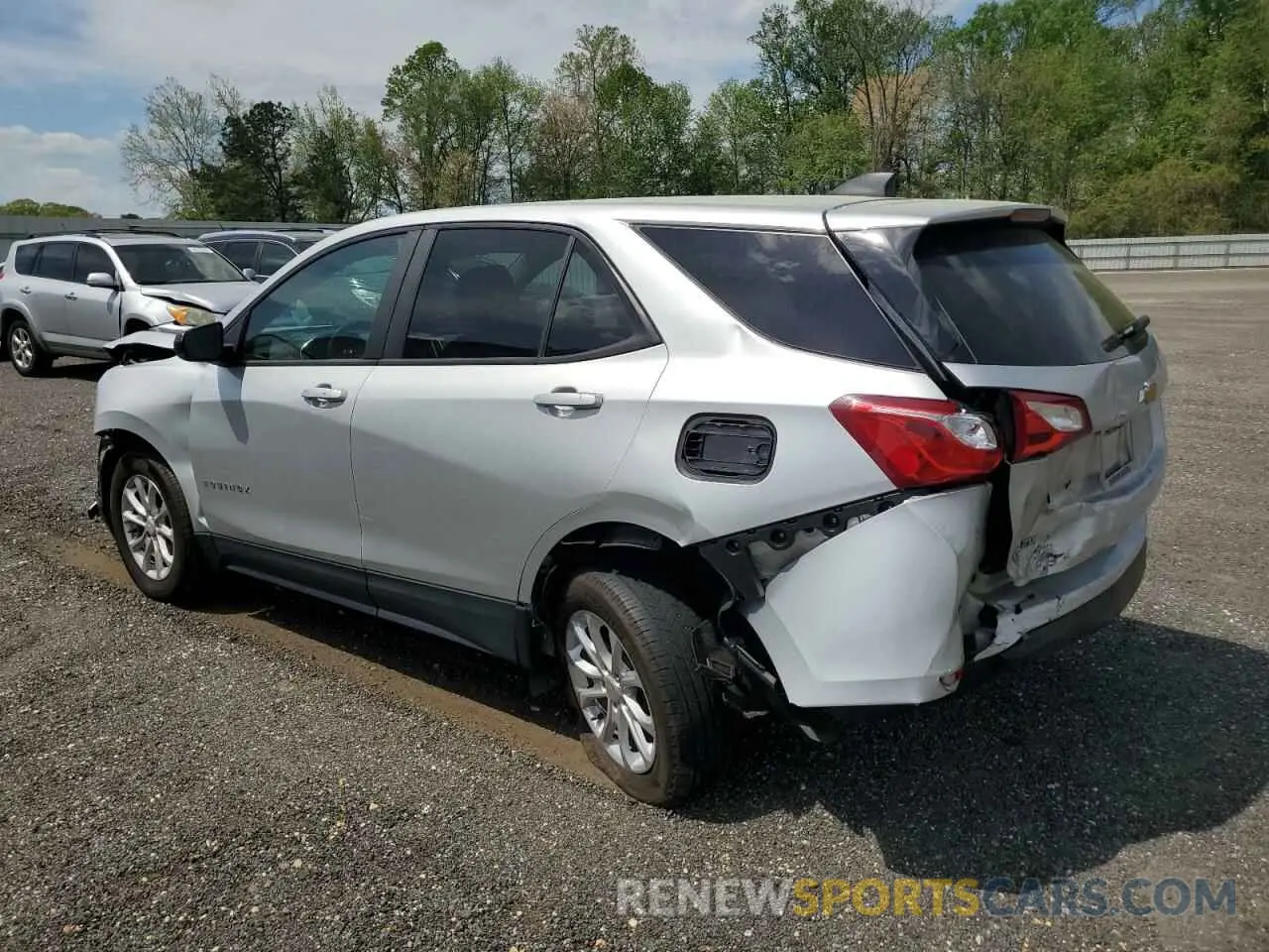 2 Photograph of a damaged car 3GNAXHEV0MS112886 CHEVROLET EQUINOX 2021