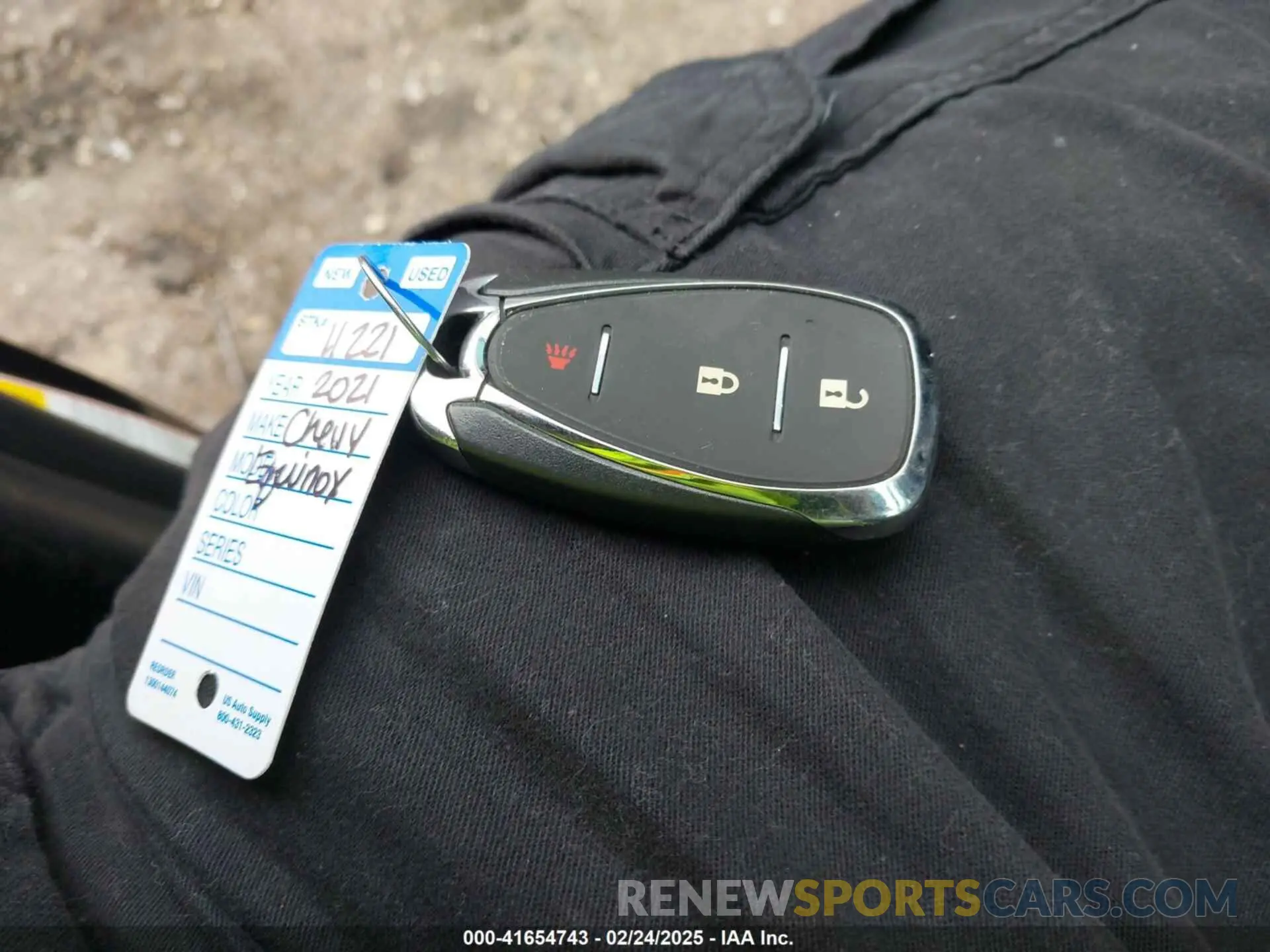 11 Photograph of a damaged car 3GNAXHEV0MS121183 CHEVROLET EQUINOX 2021