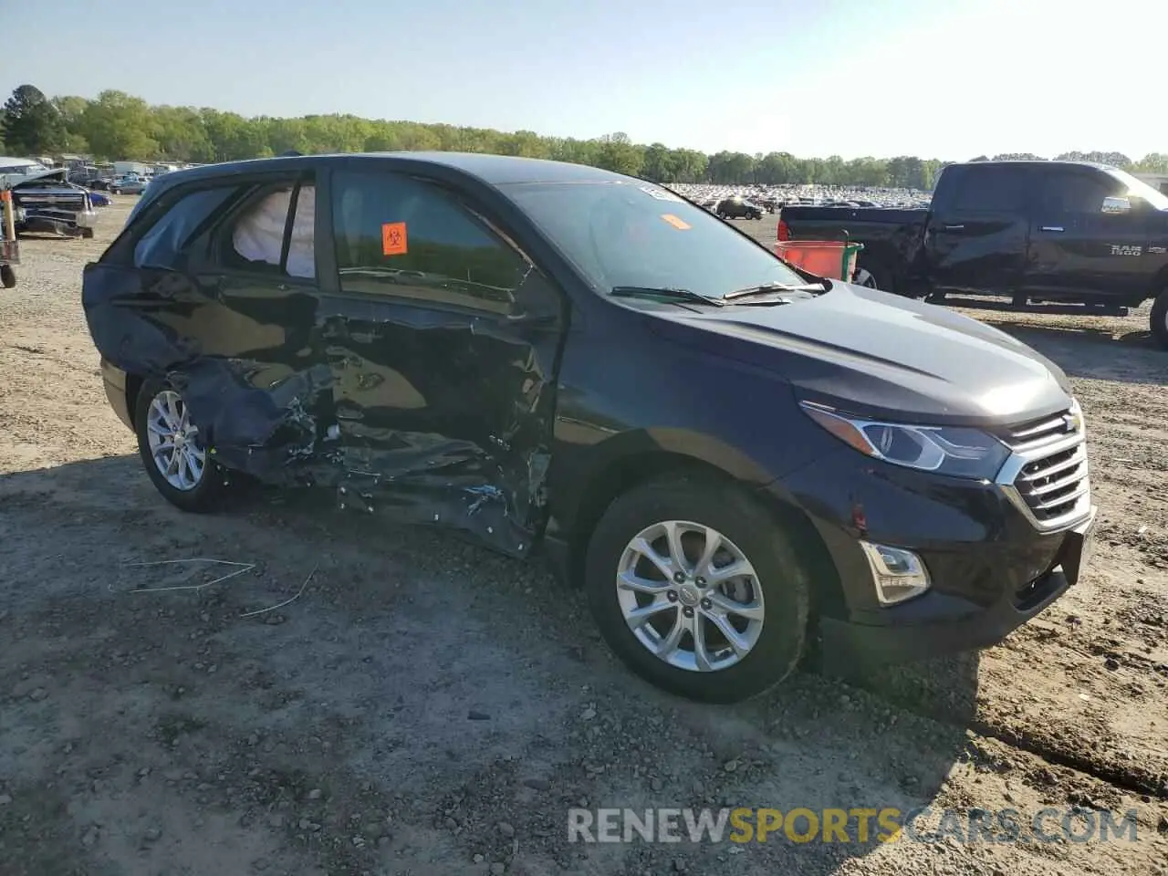 4 Photograph of a damaged car 3GNAXHEV0MS149470 CHEVROLET EQUINOX 2021
