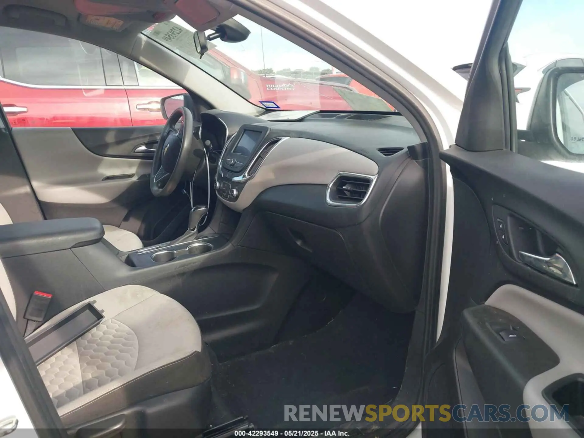 5 Photograph of a damaged car 3GNAXHEV1MS178038 CHEVROLET EQUINOX 2021