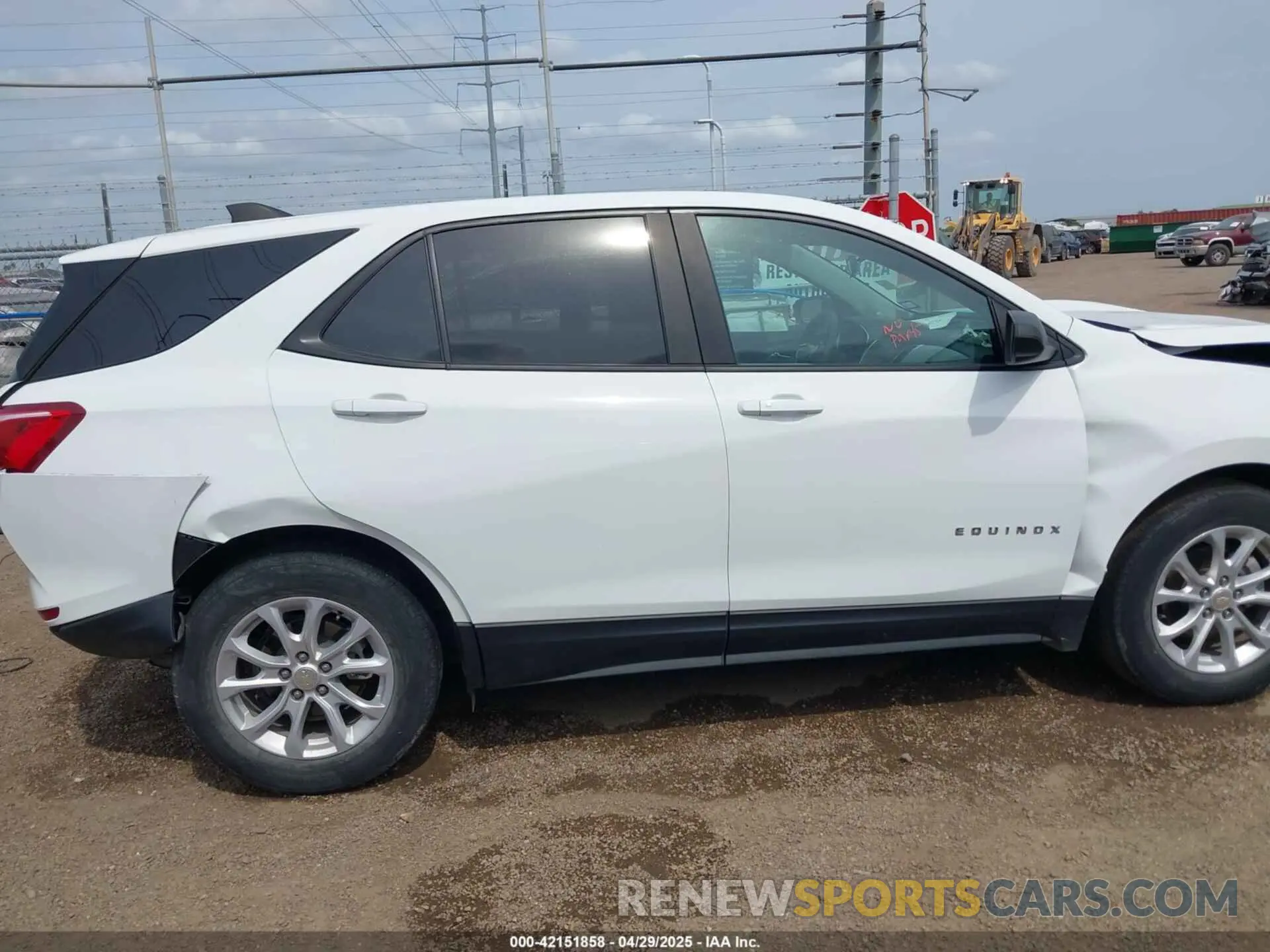 14 Photograph of a damaged car 3GNAXHEV2MS143993 CHEVROLET EQUINOX 2021